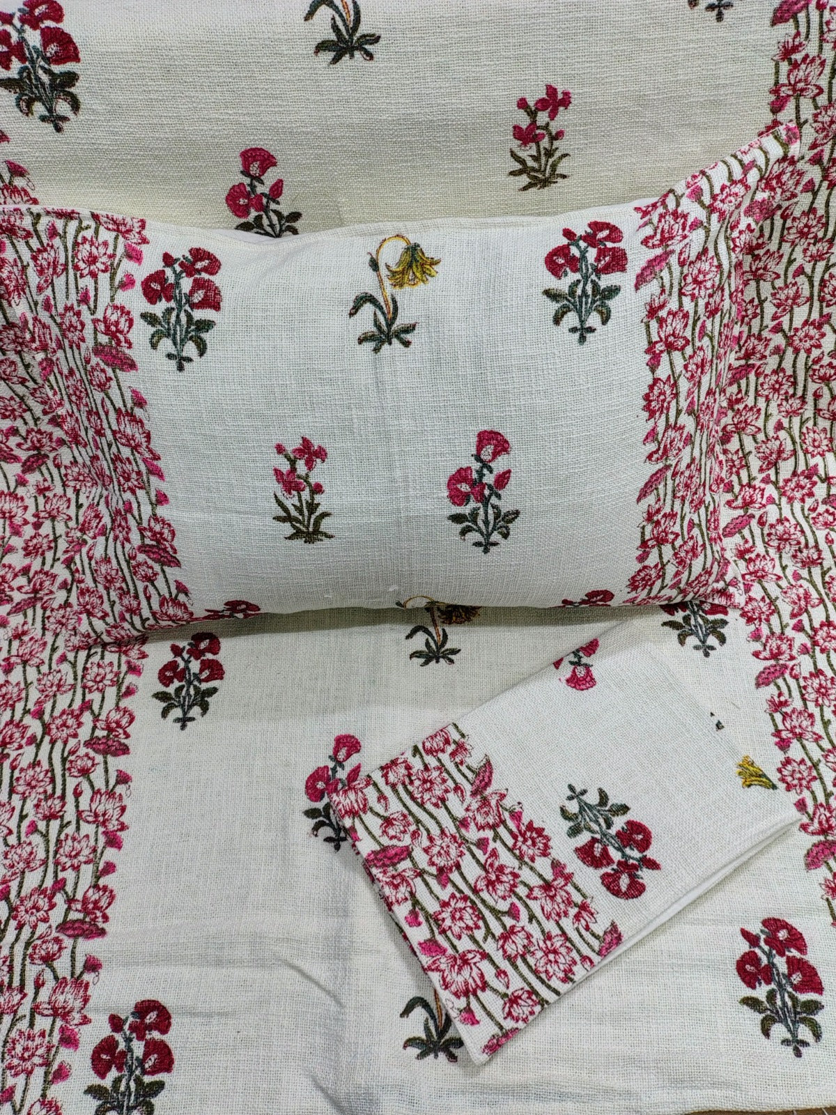 Pure TNT cotton Hand-block printed double bedcover with 2 pillow covers (90x108 inches)