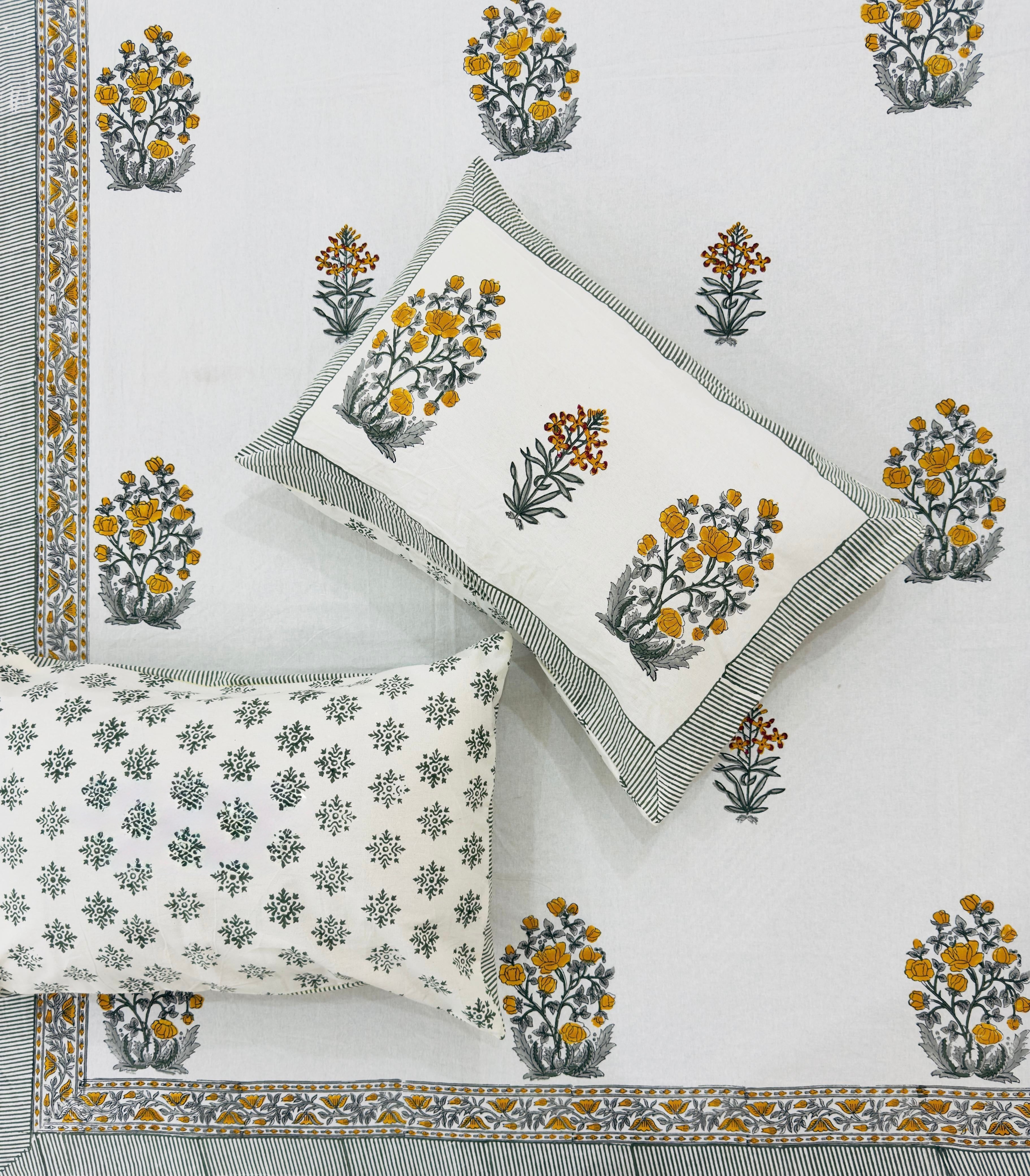 Pure cotton handblock printed king size bedsheet with 2 pillow covers (100x108 inches)