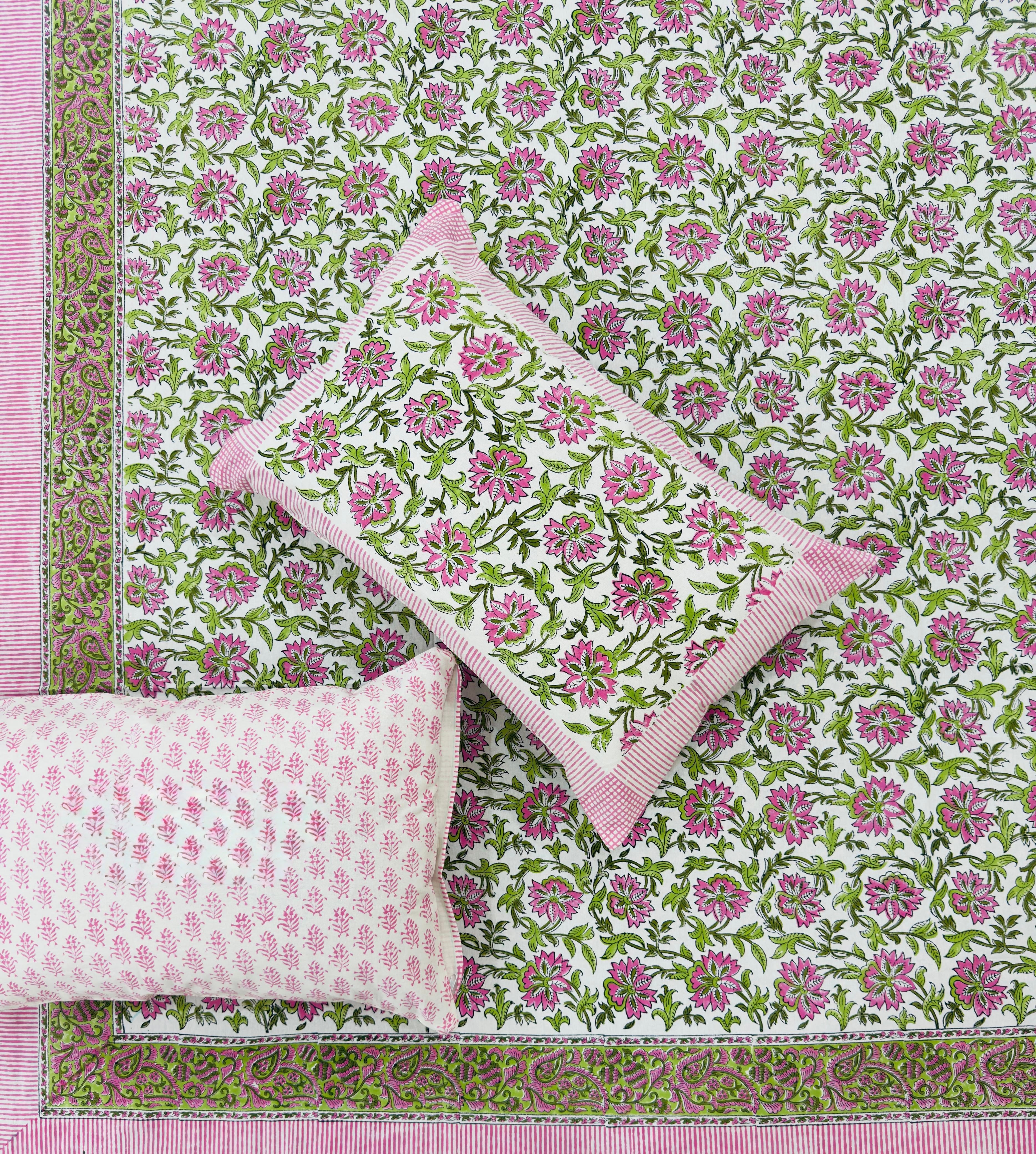 Pure cotton handblock printed king size bedsheet with 2 pillow covers (100x108 inches)