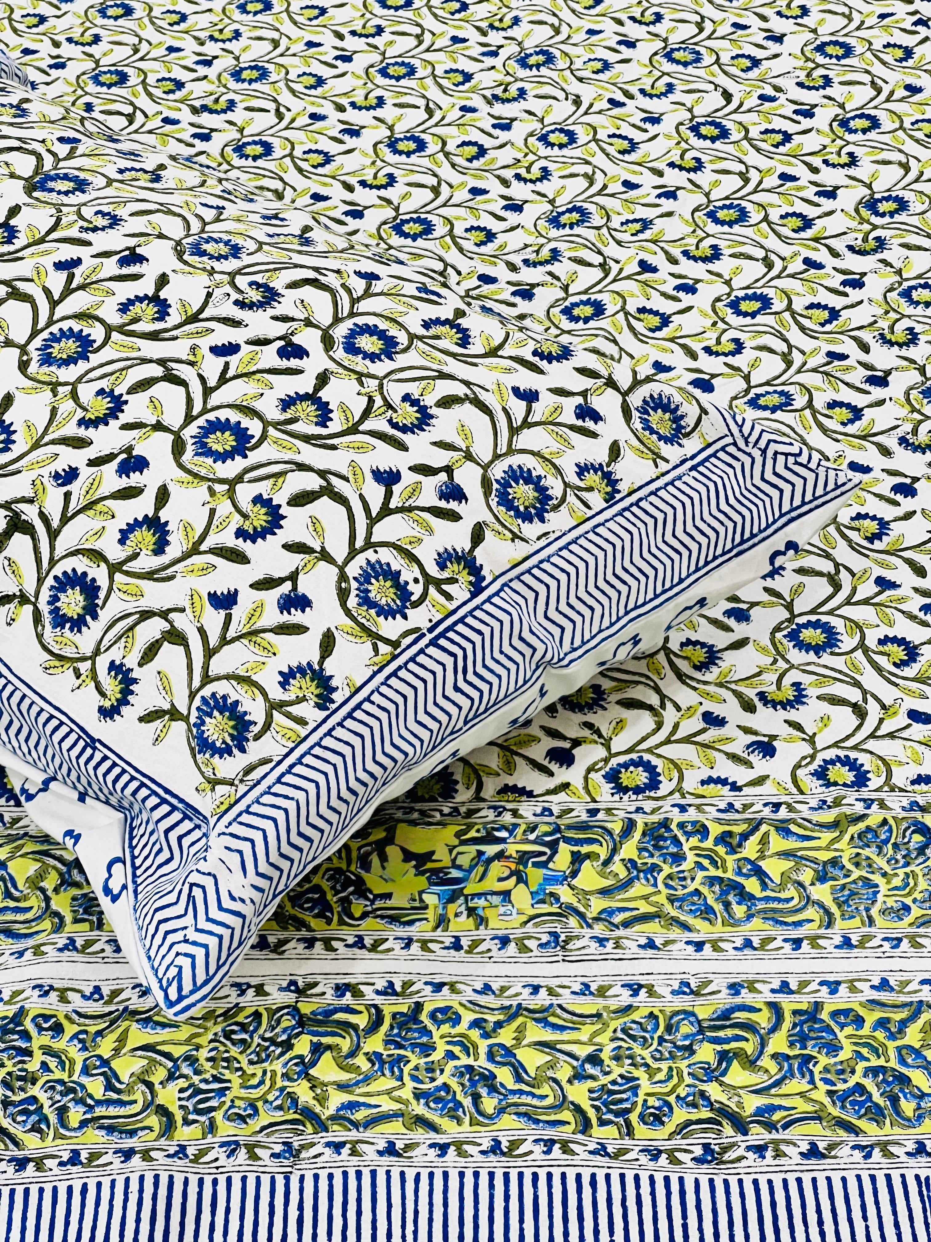 Pure cotton handblock printed king size bedsheet with 2 pillow covers (100x108 inches)