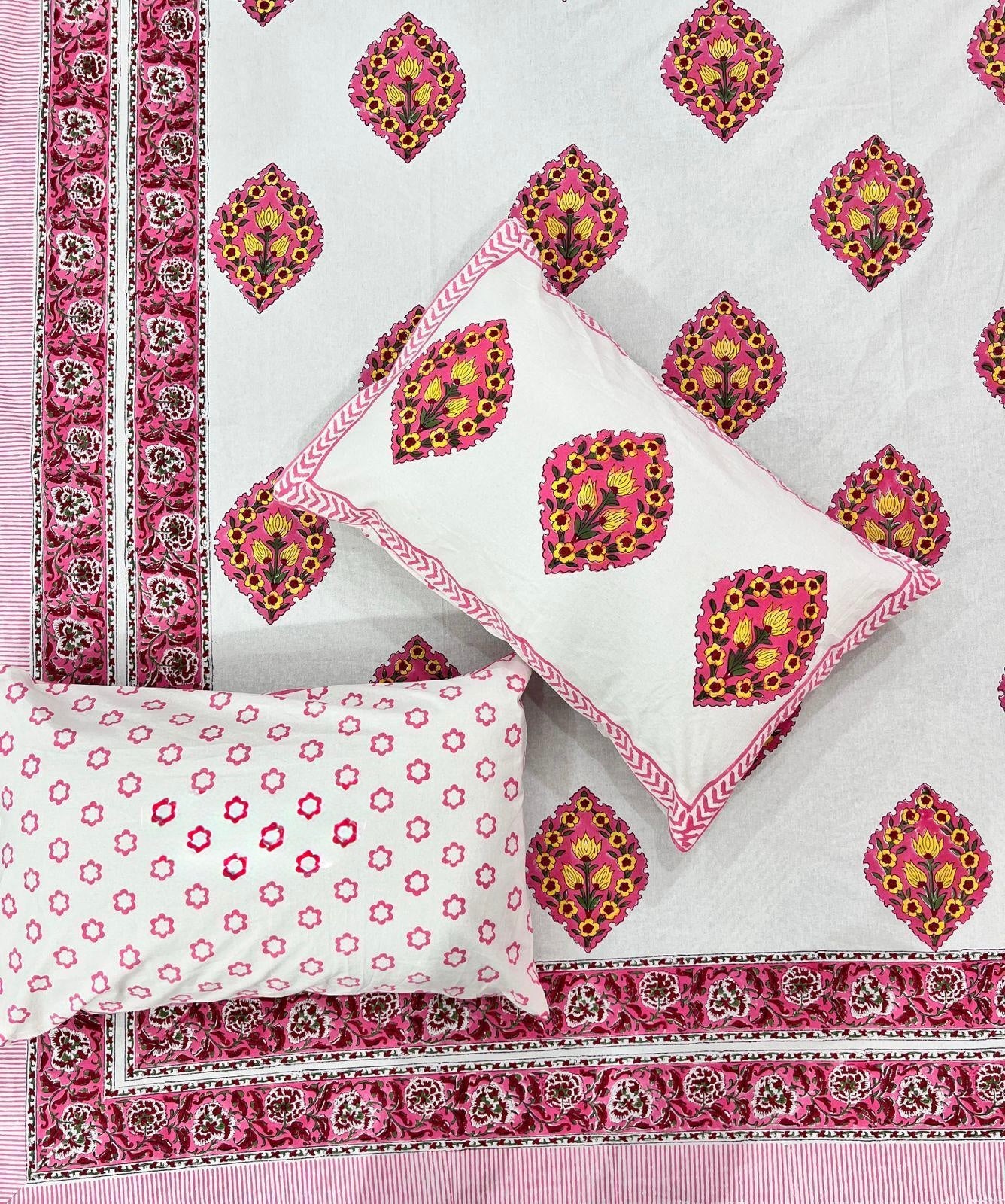 Pure cotton handblock printed king size bedsheet with 2 pillow covers (100x108 inches)