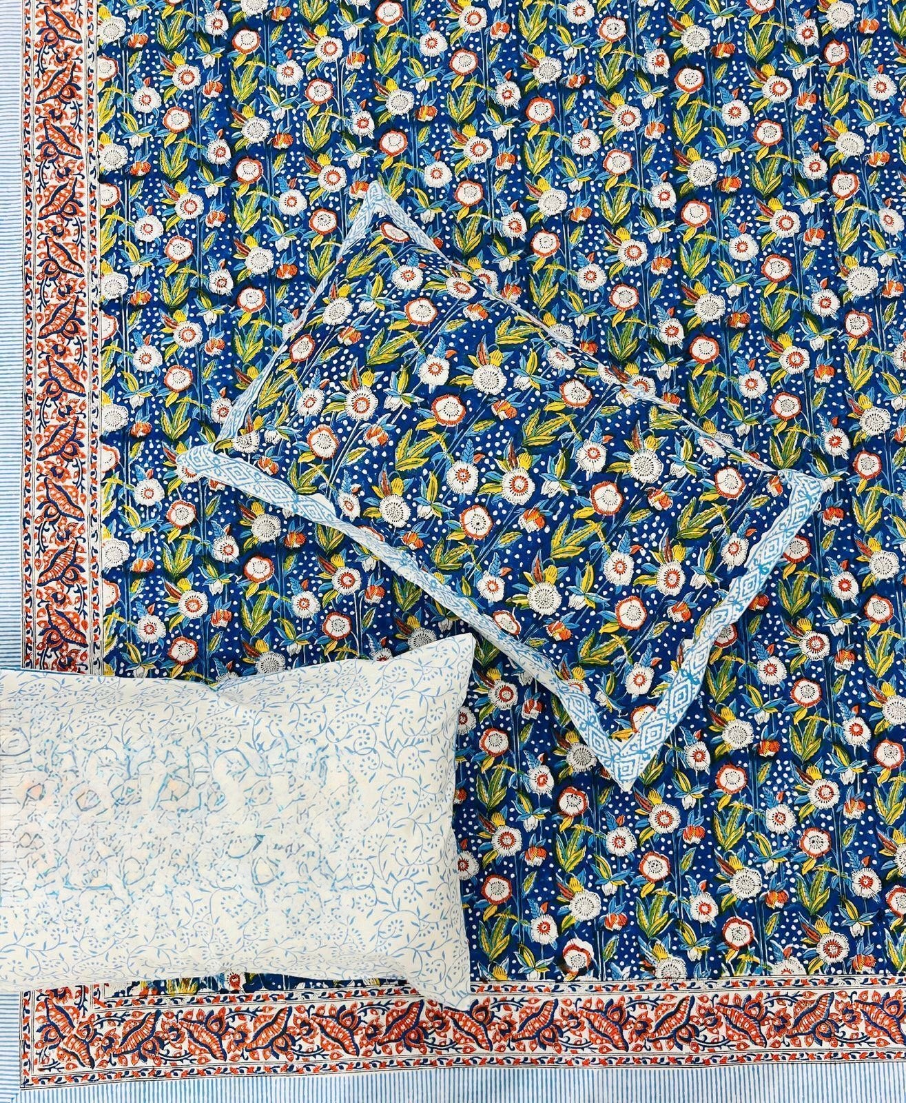 Pure cotton handblock printed king size bedsheet with 2 pillow covers (100x108 inches)