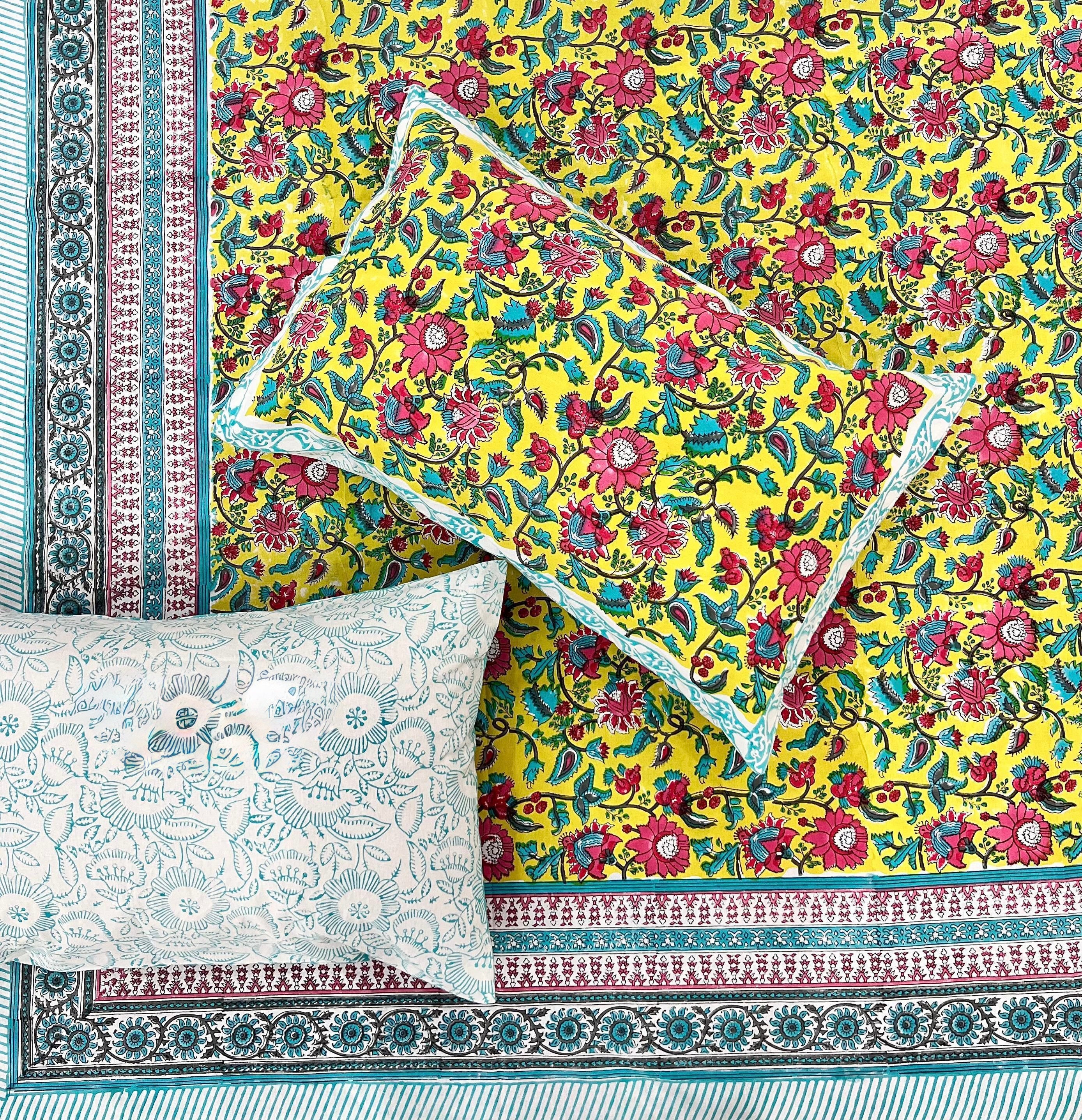 Pure cotton handblock printed king size bedsheet with 2 pillow covers (100x108 inches)