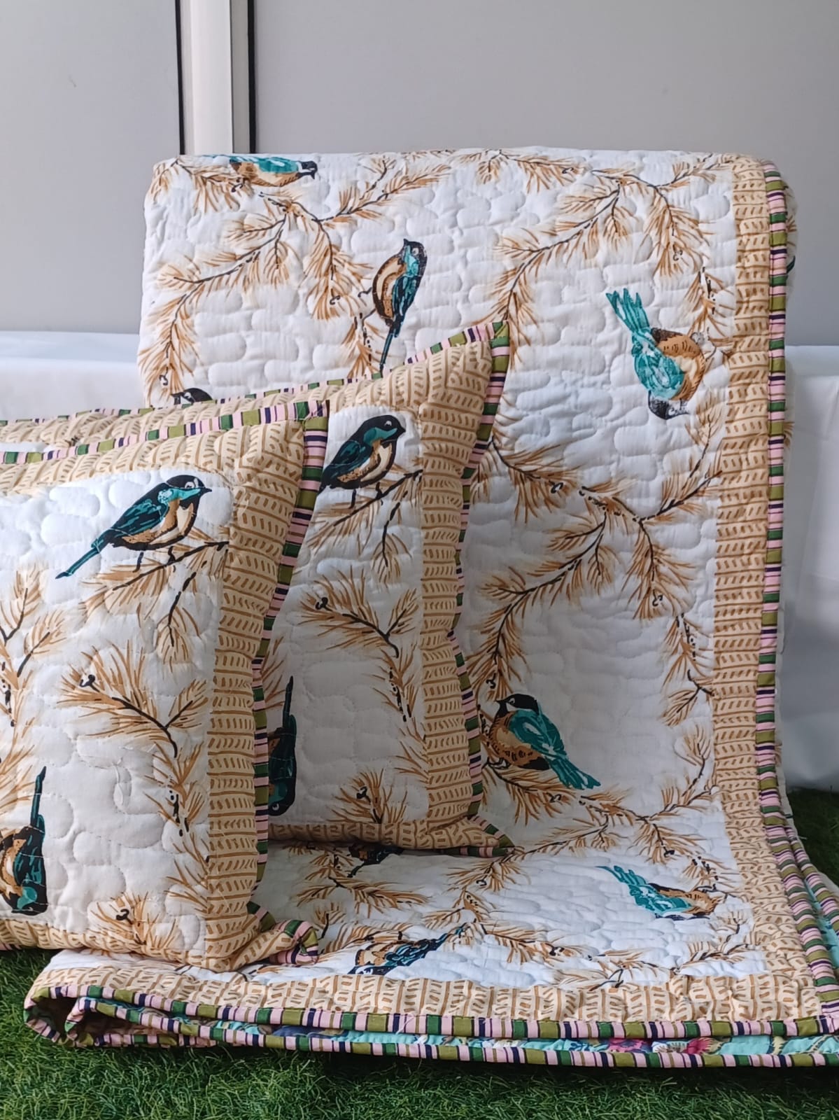 Pure mulmul cotton paani jaal quilted reversible double bedcovers with 2 quilted pillow covers (90x108 inches)