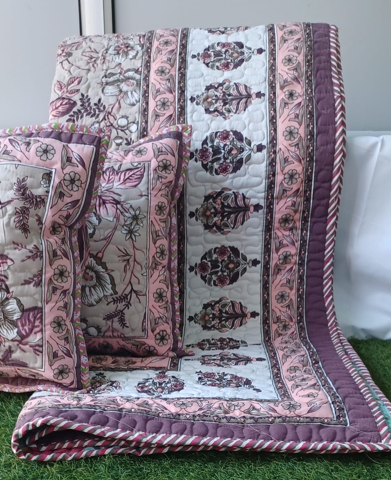 Pure mulmul cotton paani jaal quilted reversible double bedcovers with 2 quilted pillow covers (90x108 inches)