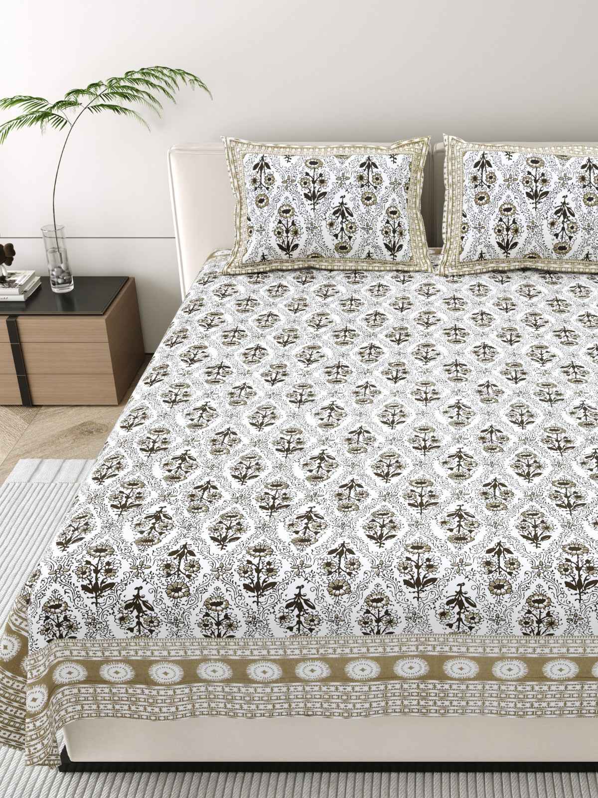 Pure cotton king size bedsheet with 2 pillow covers (100x108 inches)