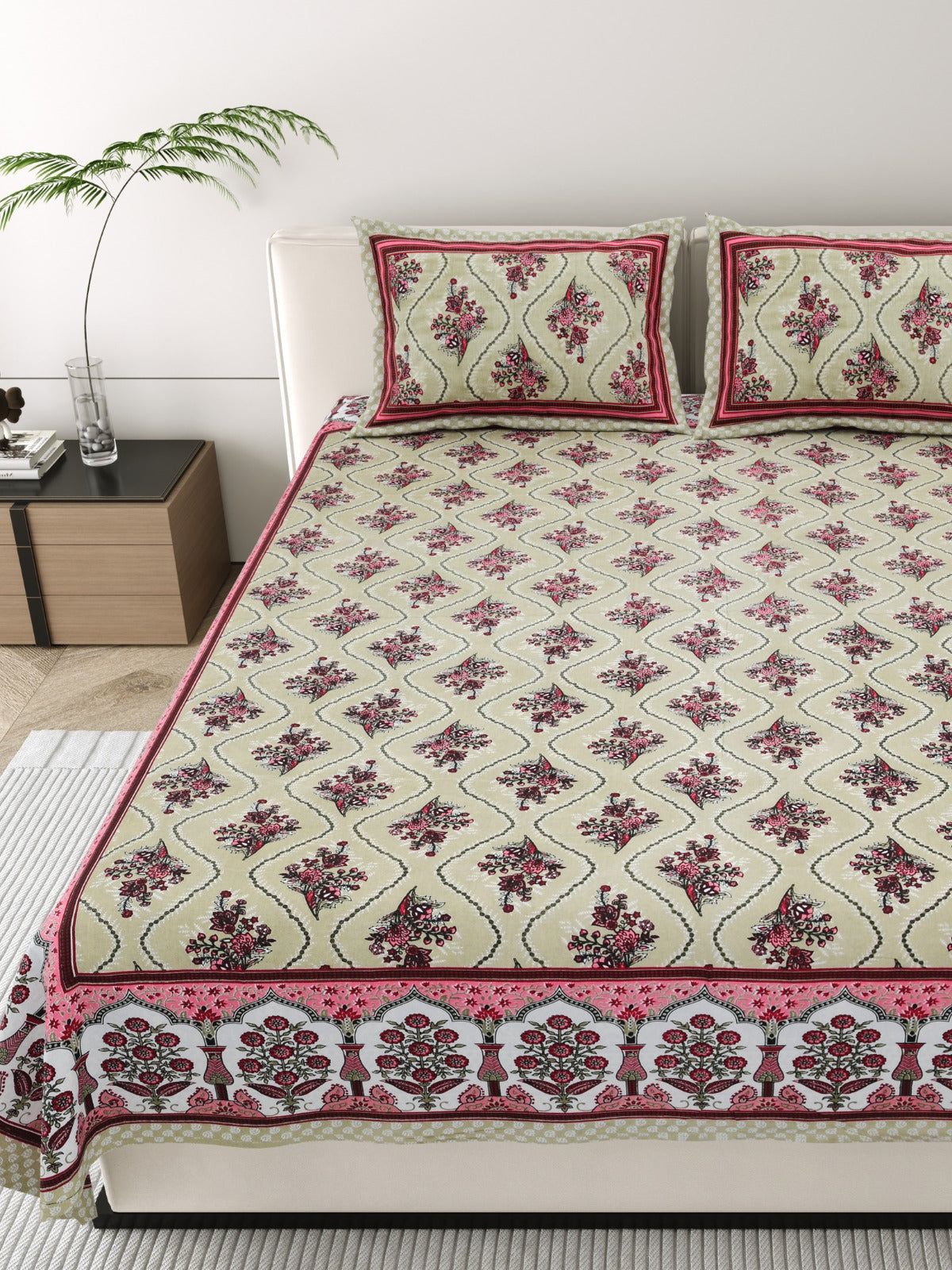 Pure cotton king size bedsheet with 2 pillow covers (100x108 inches)