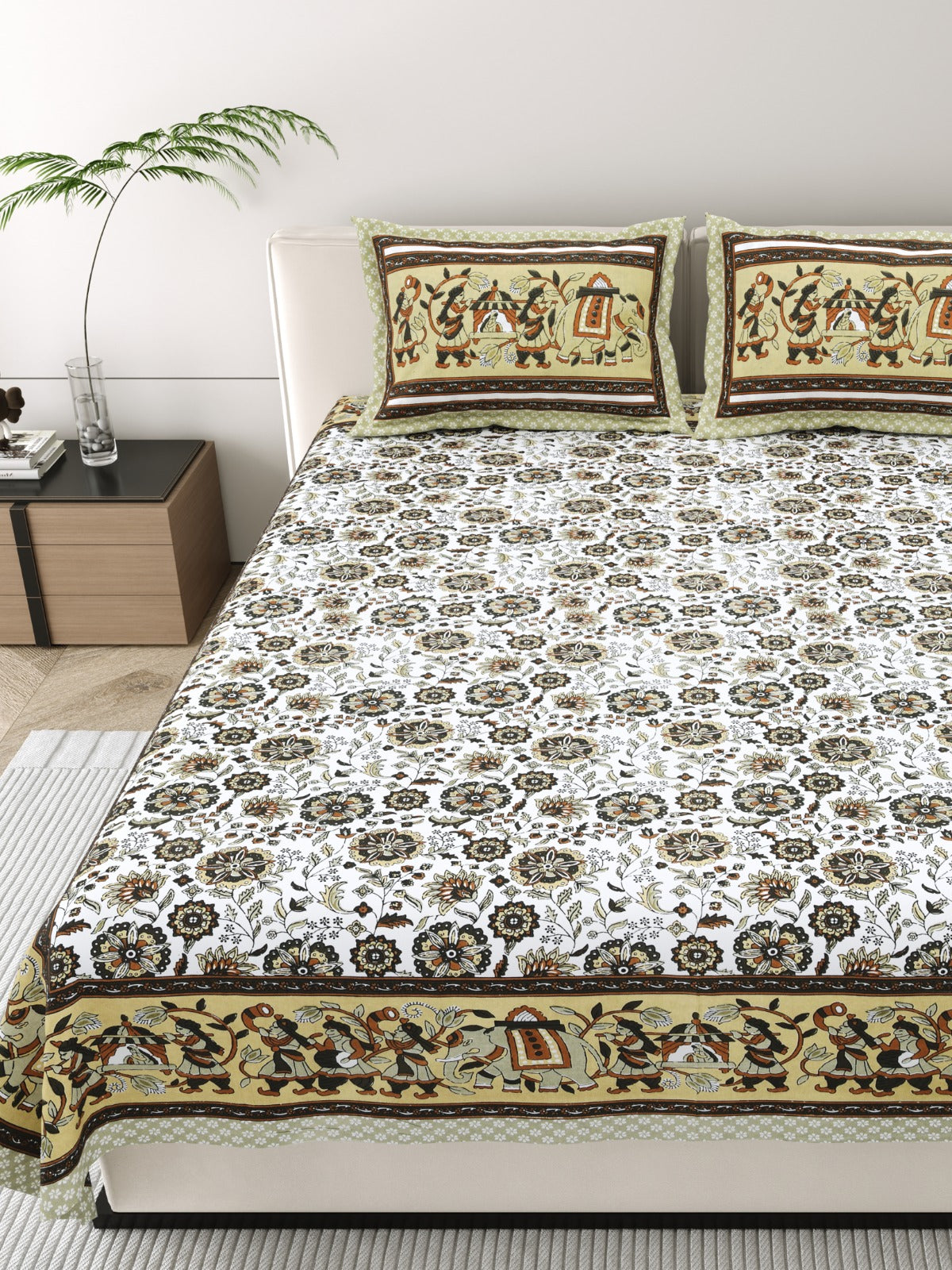 Pure cotton king size bedsheet with 2 pillow covers (100x108 inches)