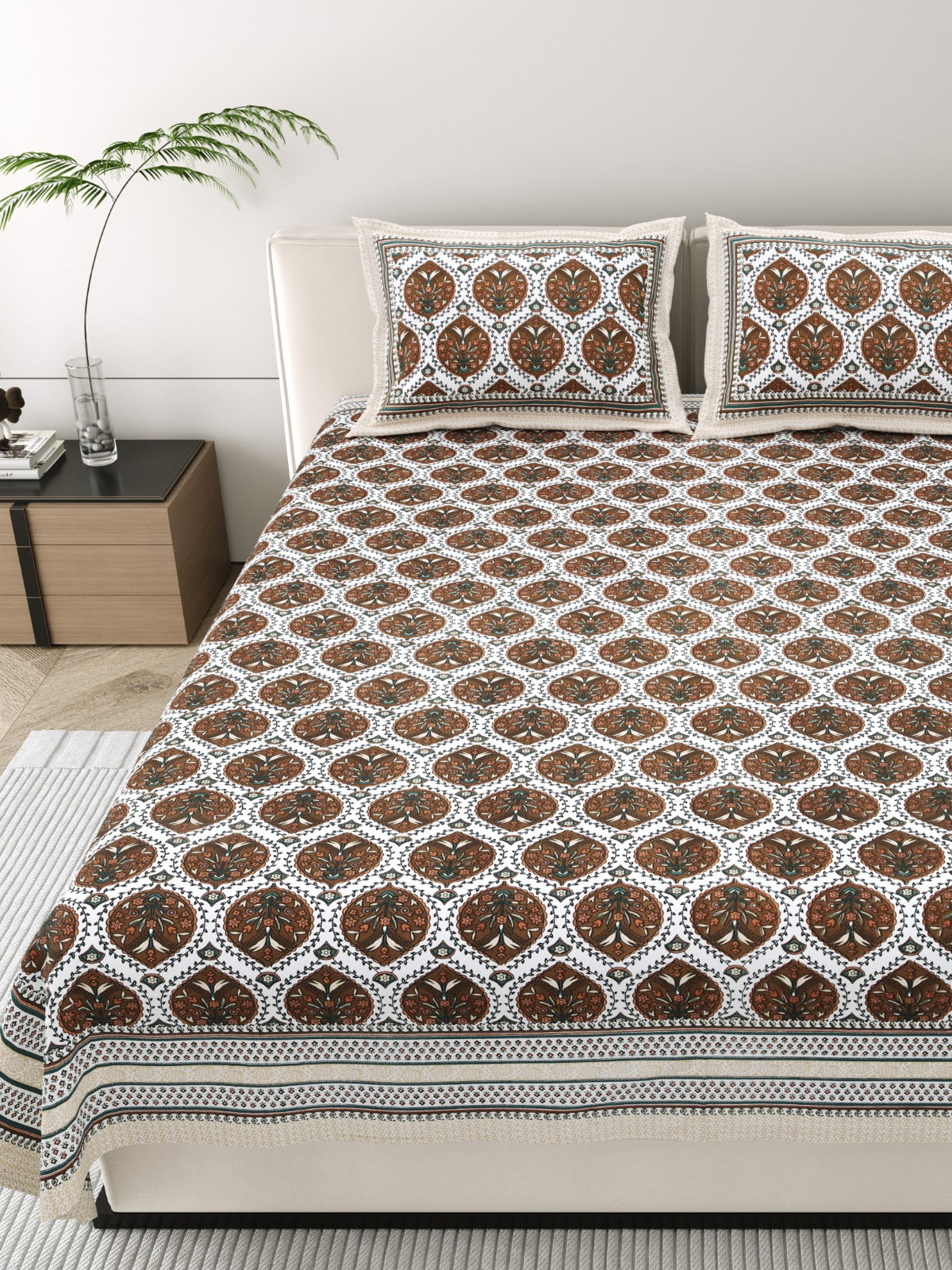 Pure cotton king size bedsheet with 2 pillow covers (100x108 inches)