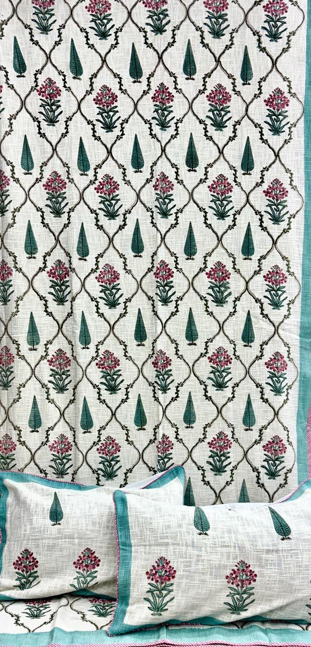 Pure TNT cotton printed double bedcover with 2 pillow covers (90x108 inches)