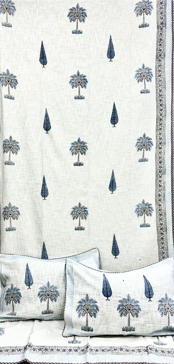 Pure TNT cotton printed double bedcover with 2 pillow covers (90x108 inches)