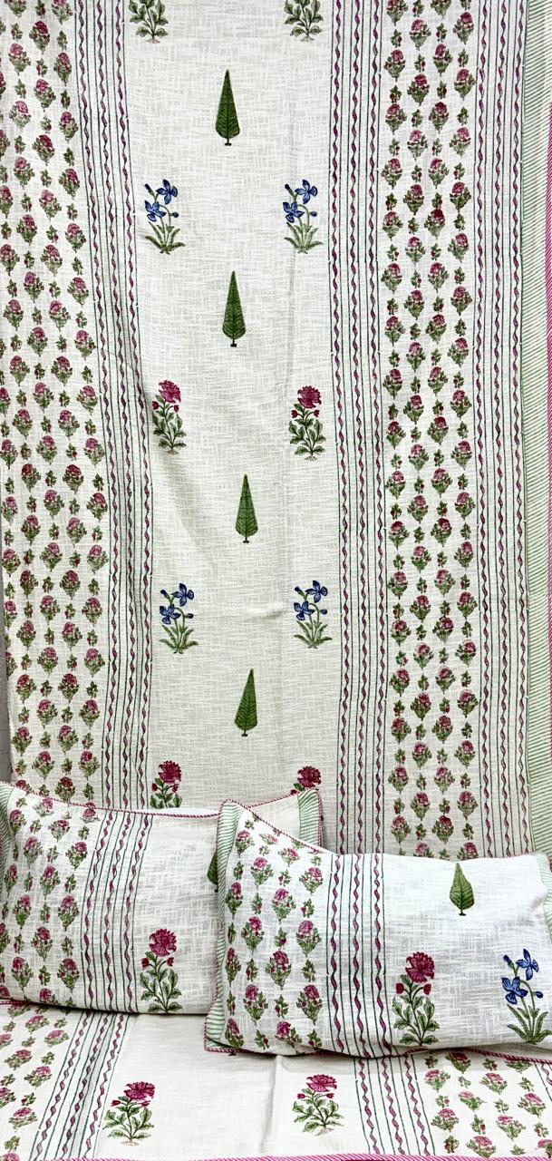Pure TNT cotton printed double bedcover with 2 pillow covers (90x108 inches)