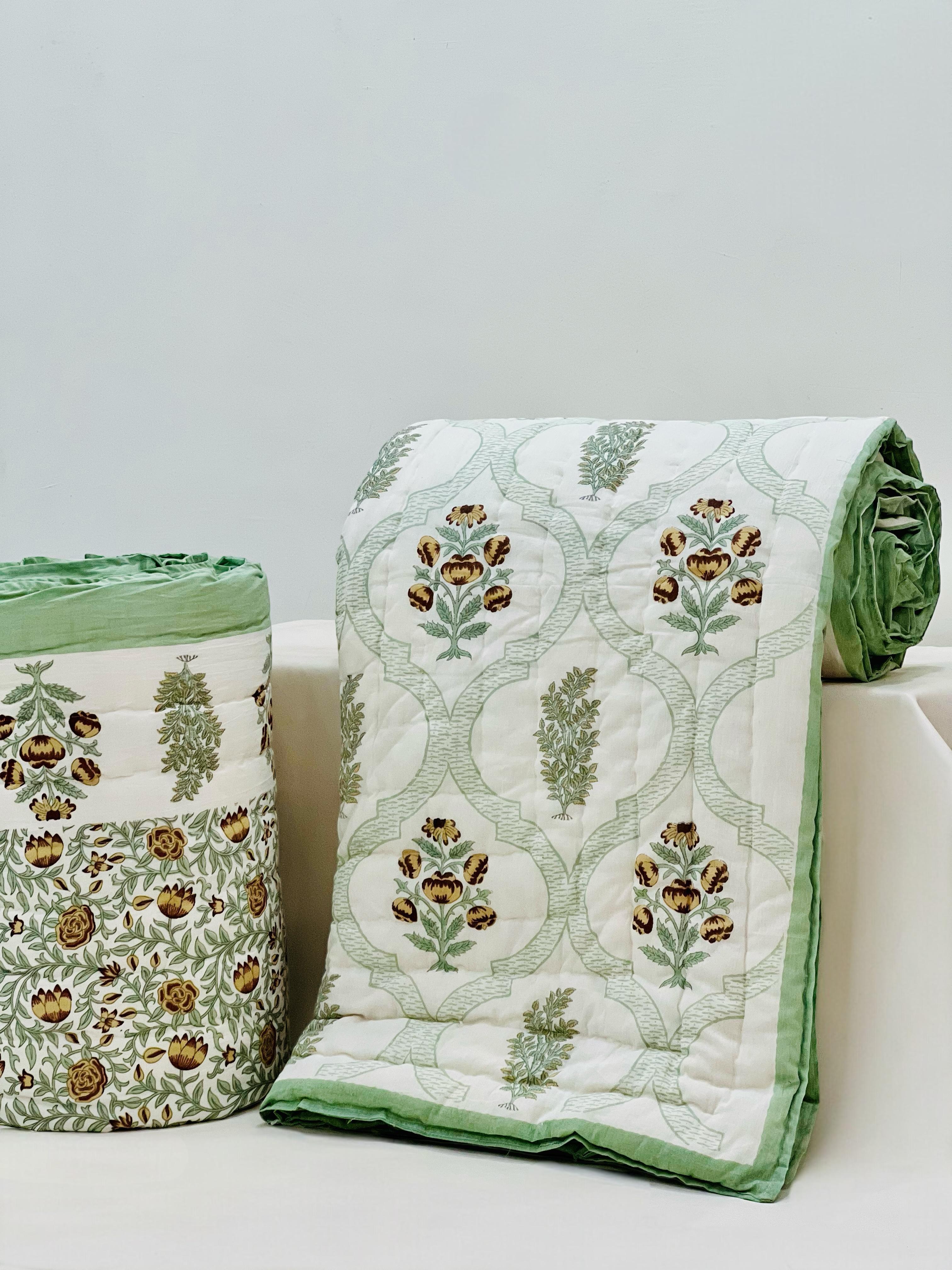 Pure mulmul cotton filled reversible double razai (90x108 inches)