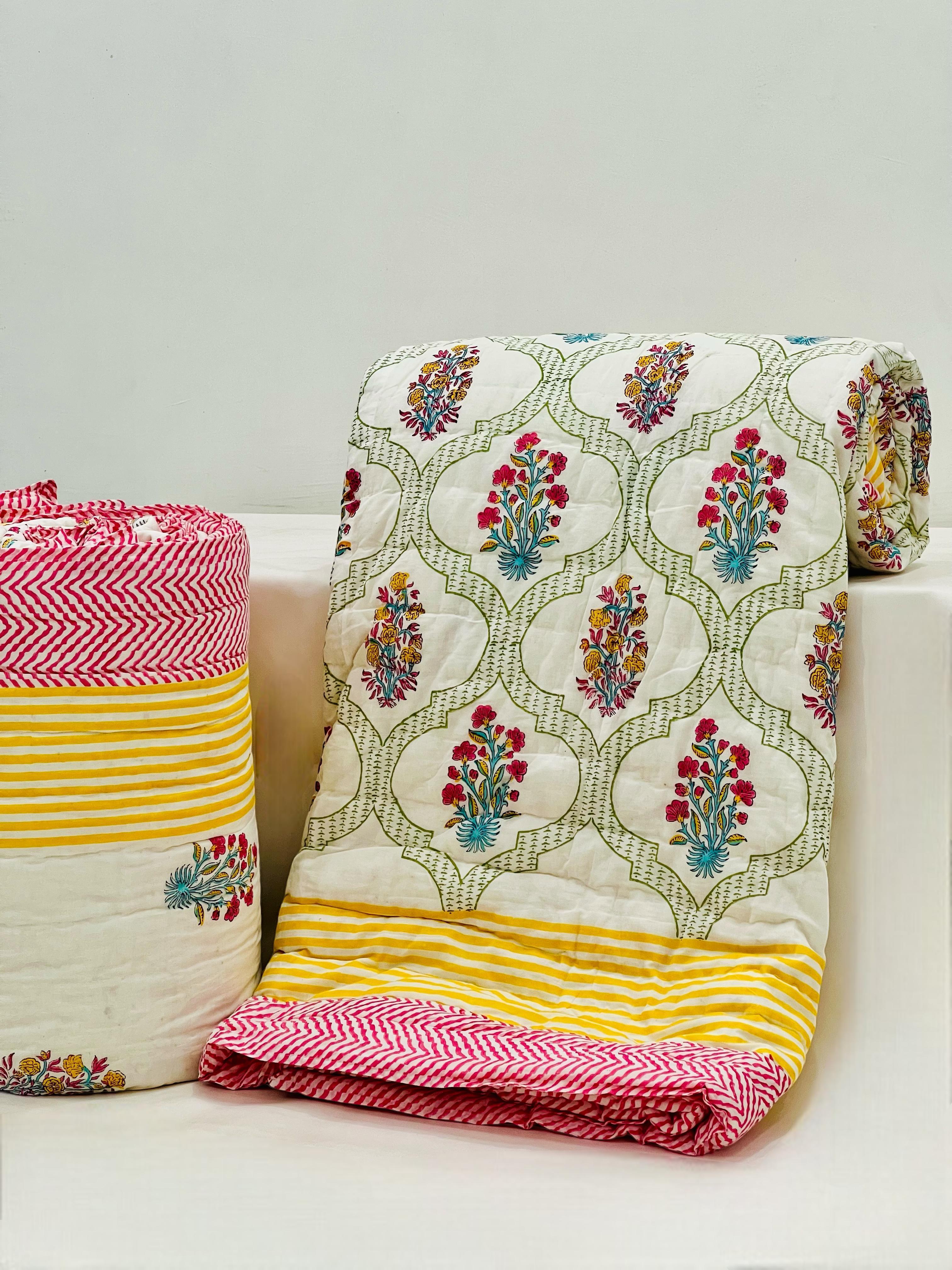 Pure mulmul cotton filled reversible double razai (90x108 inches)