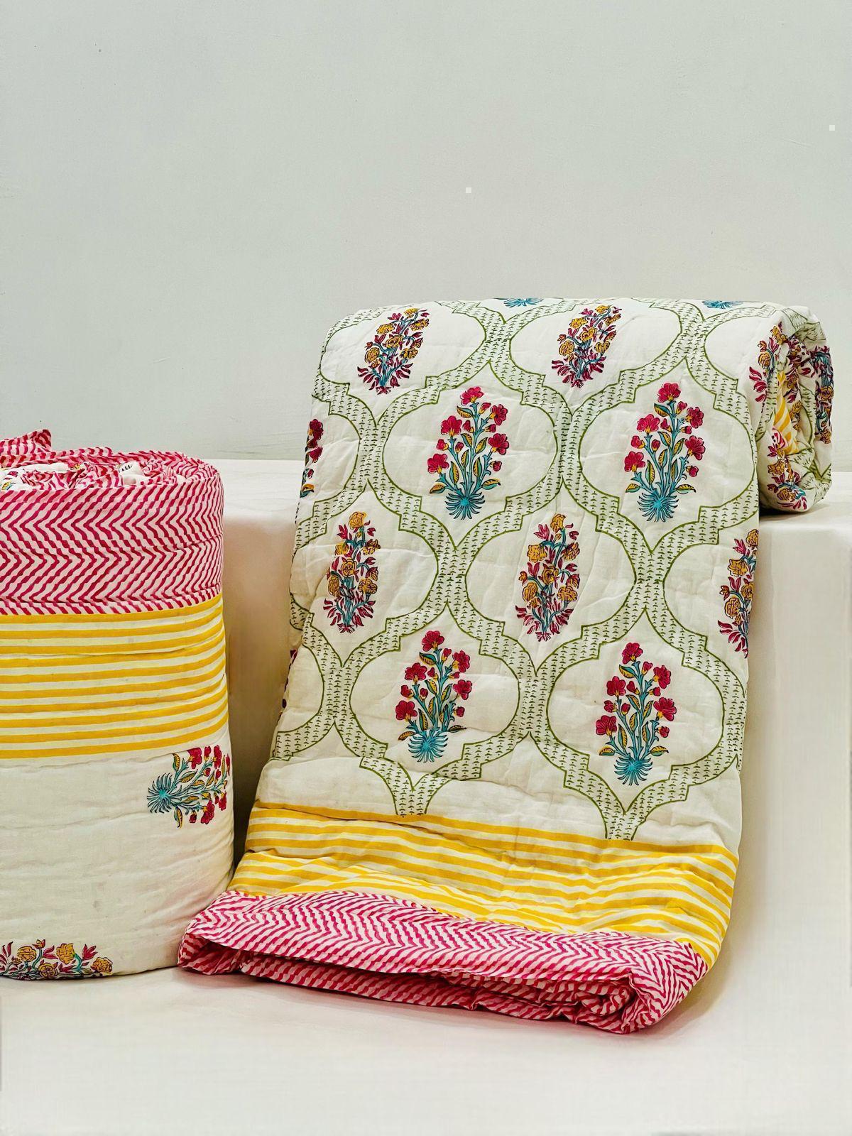 Pure mulmul cotton filled reversible double razai (90x108 inches)