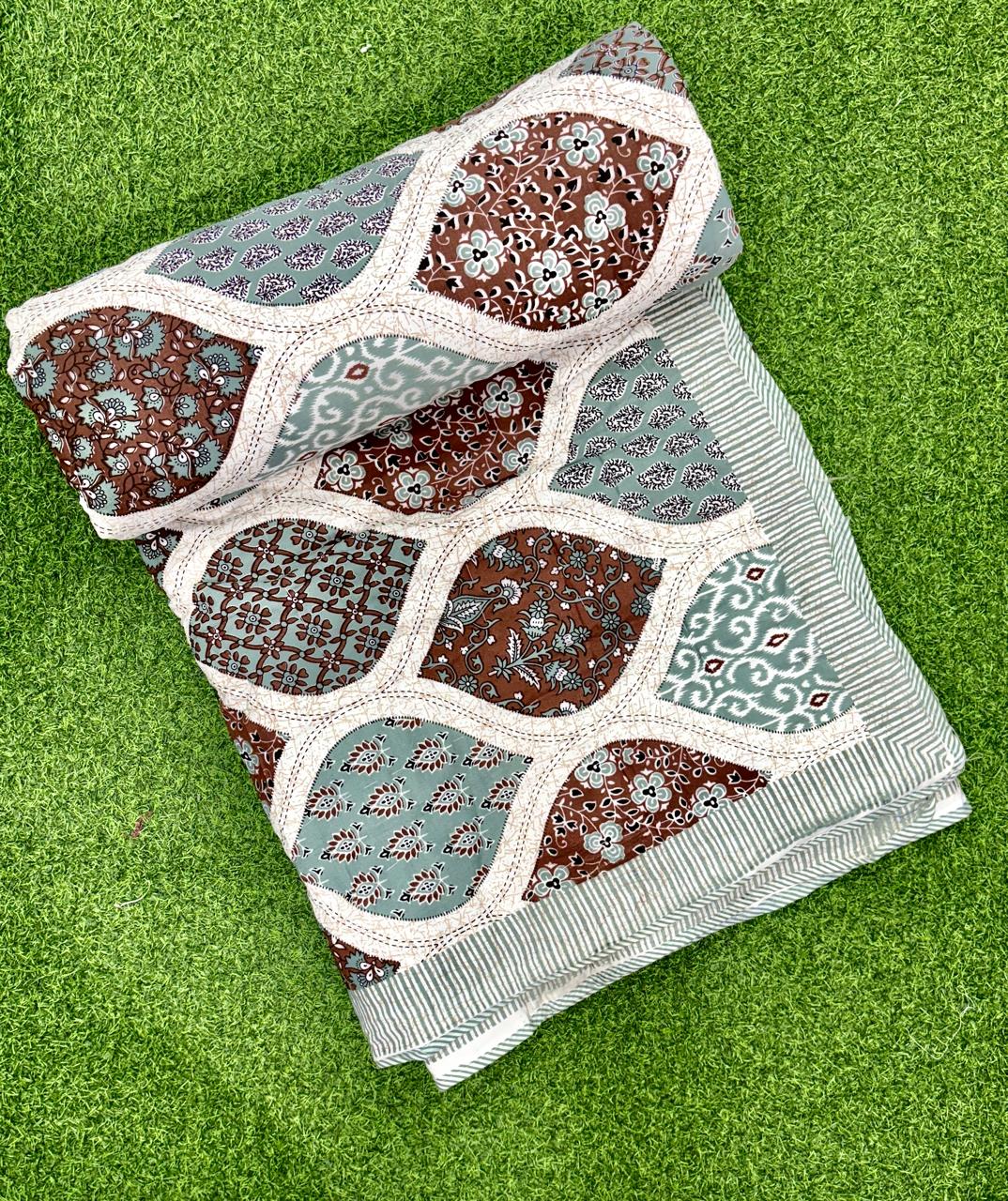 Pure cotton single screen printed reversible AC quilt (60x90 inches)