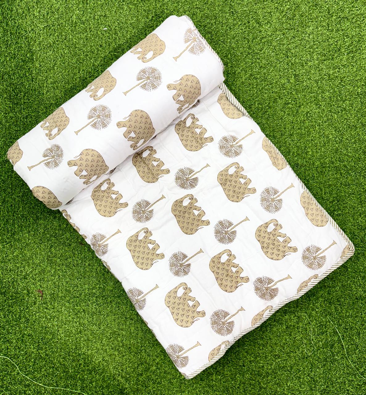 Pure cotton single screen printed reversible AC quilt (60x90 inches)