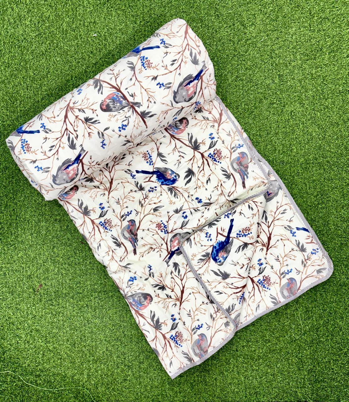 Pure cotton single screen printed reversible AC quilt (60x90 inches)