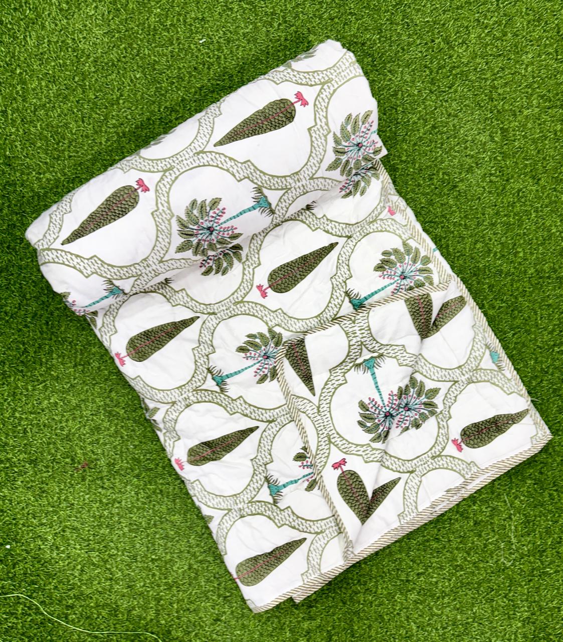 Pure cotton single screen printed reversible AC quilt (60x90 inches)