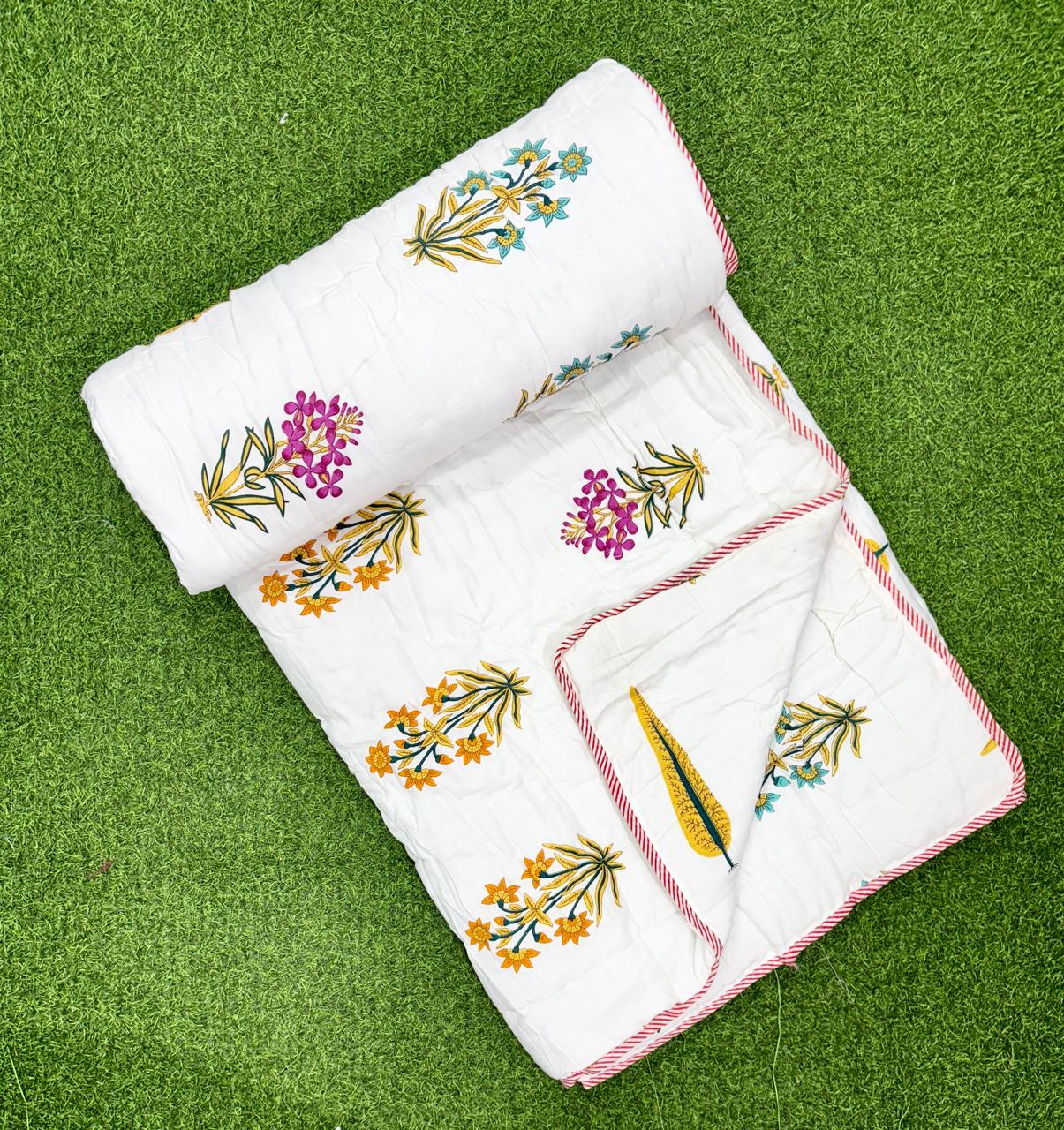 Pure cotton single screen printed reversible AC quilt (60x90 inches)