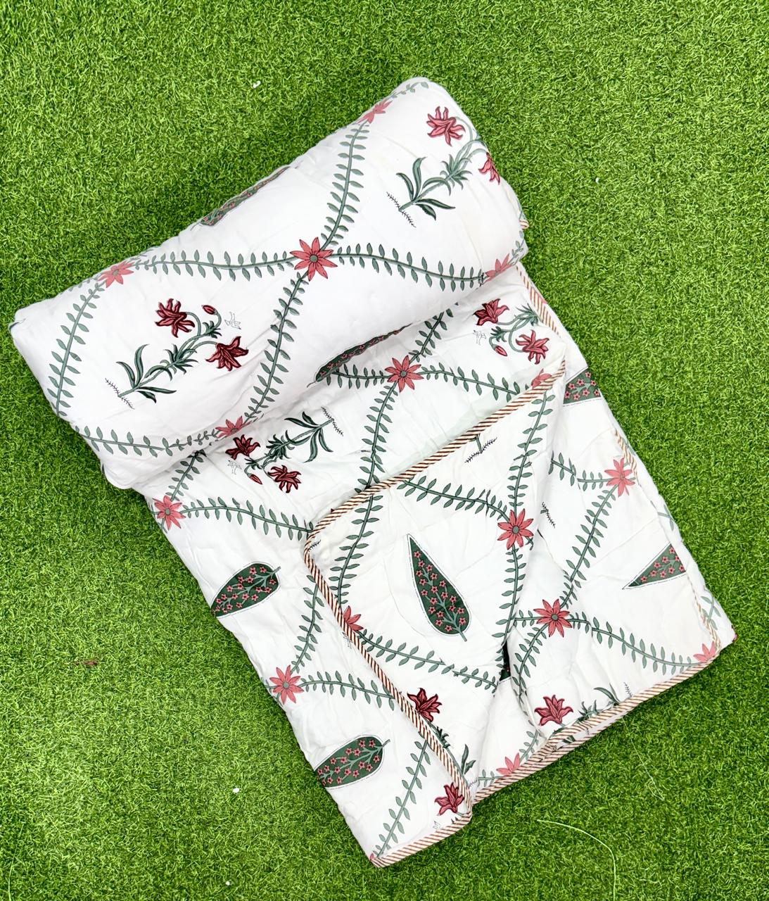 Pure cotton single screen printed reversible AC quilt (60x90 inches)