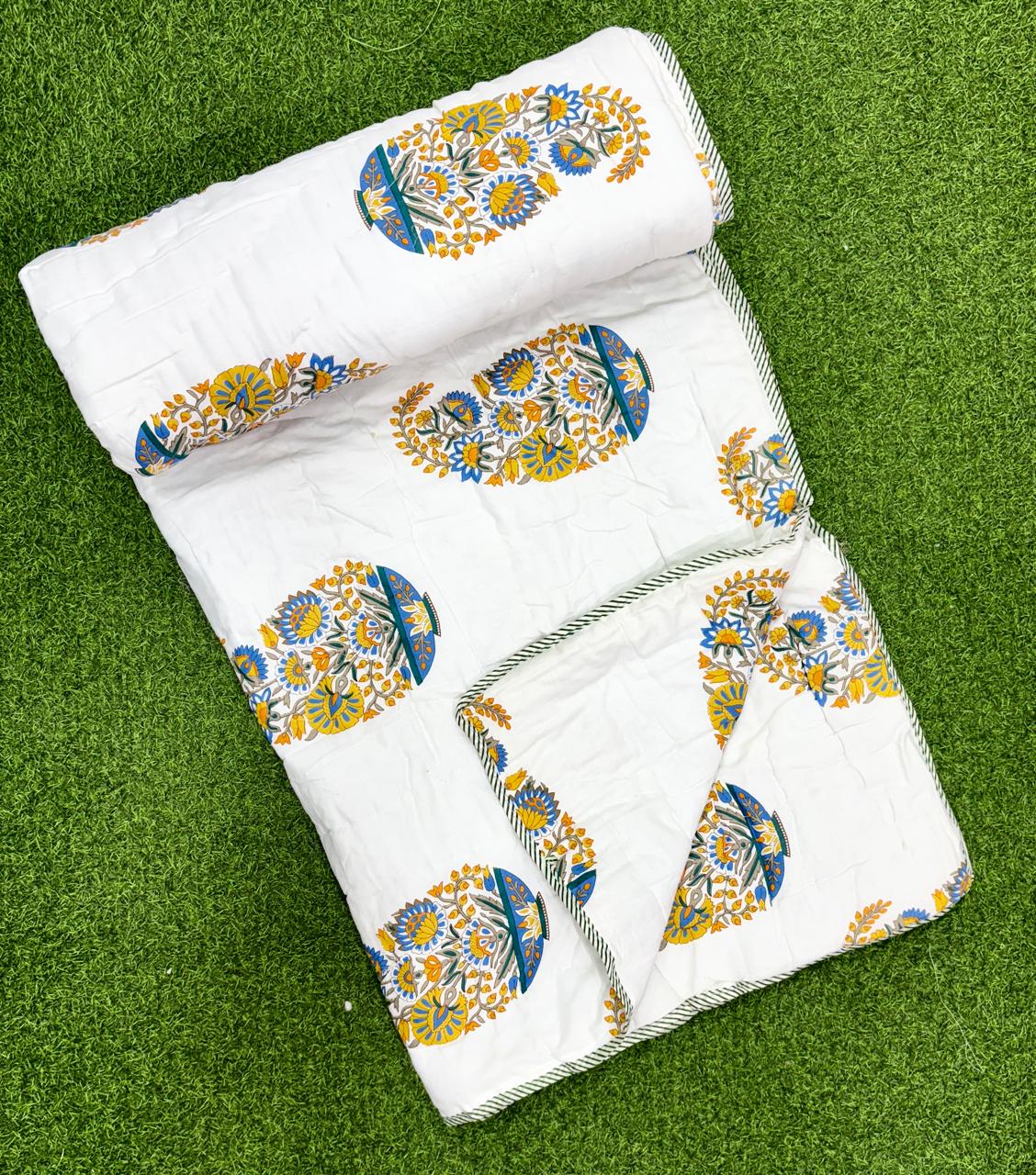 Pure cotton single screen printed reversible AC quilt (60x90 inches)