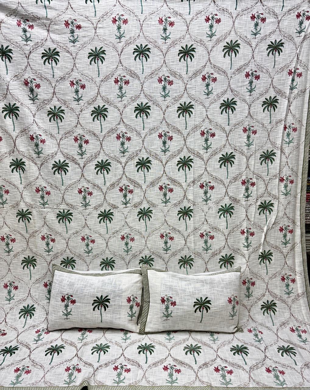Pure TNT cotton printed double bedcover with 2 pillow covers (90x108 inches)