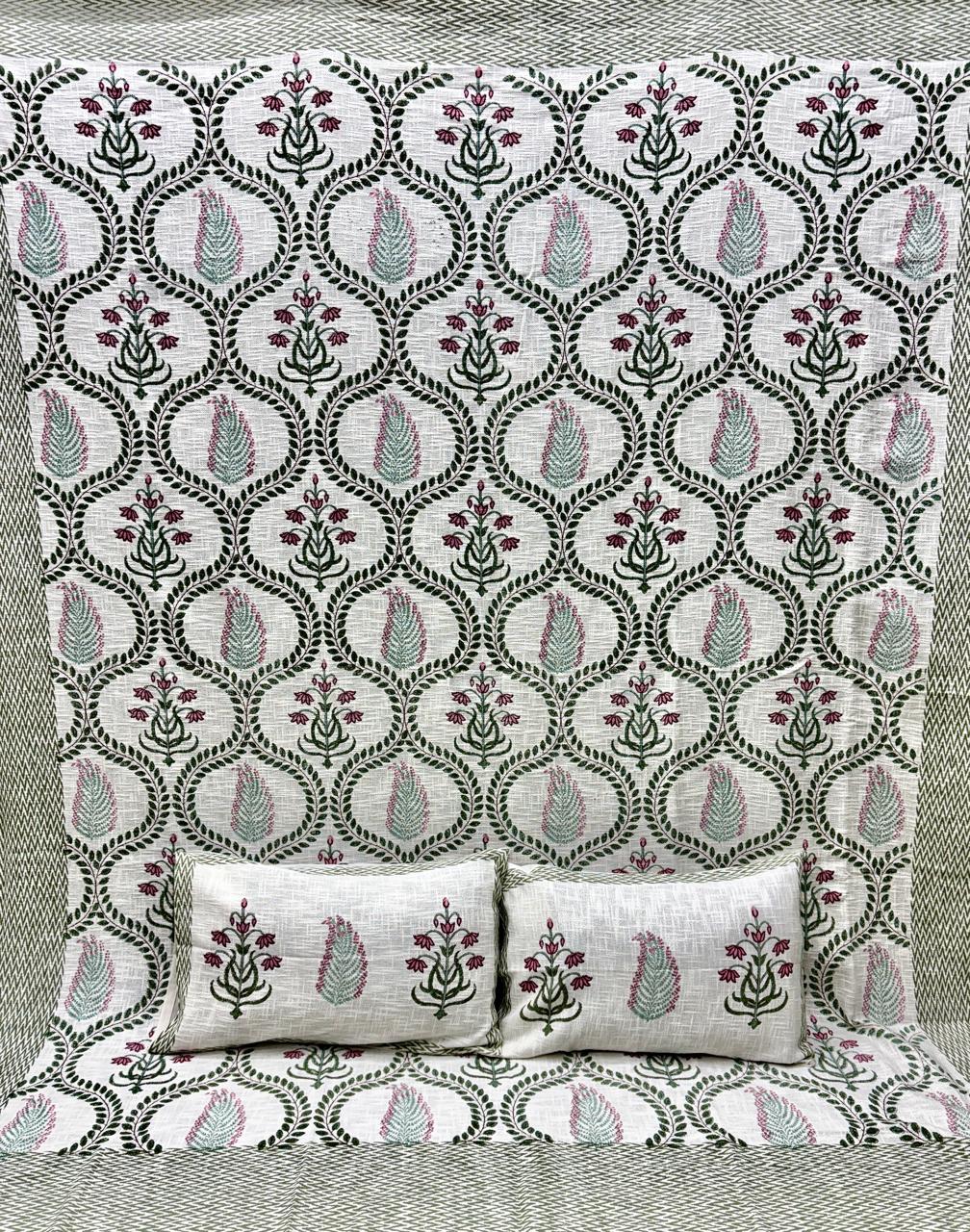 Pure TNT cotton printed double bedcover with 2 pillow covers (90x108 inches)