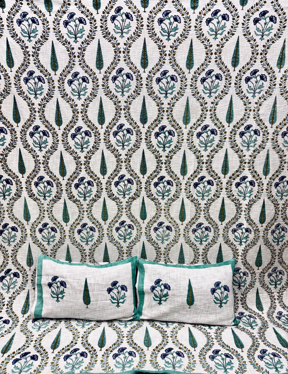 Pure TNT cotton printed double bedcover with 2 pillow covers (90x108 inches)