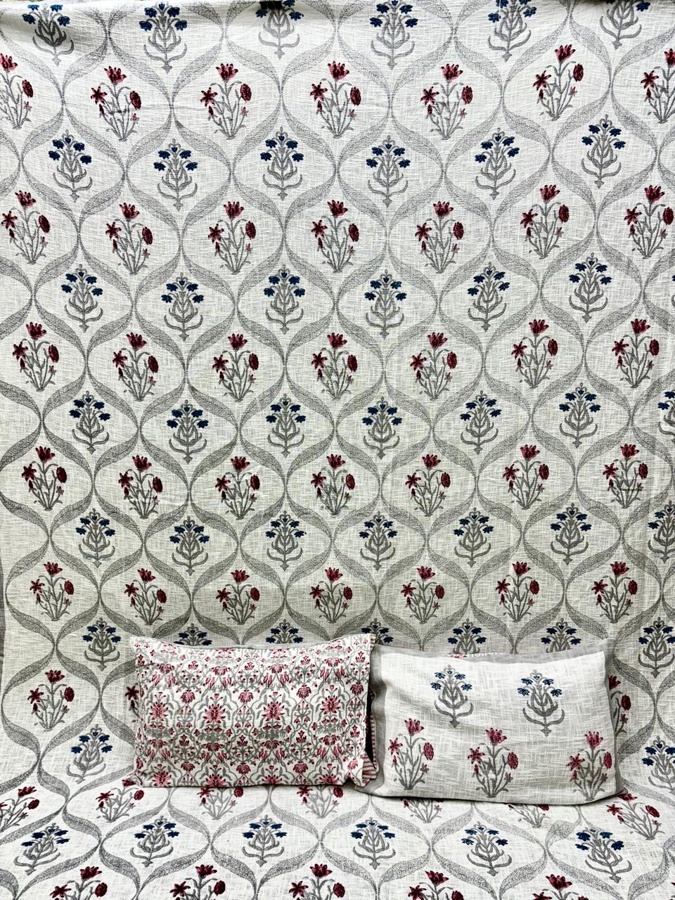 Pure TNT cotton printed double bedcover with 2 pillow covers (90x108 inches)
