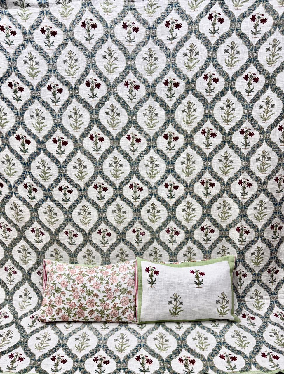 Pure TNT cotton printed double bedcover with 2 pillow covers (90x108 inches)