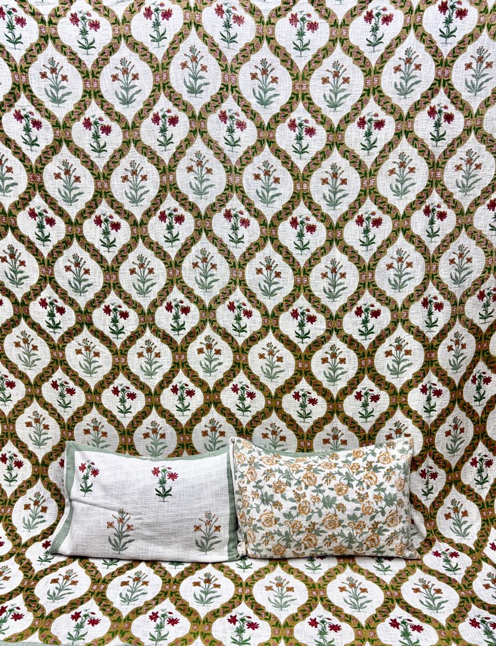 Pure TNT cotton printed double bedcover with 2 pillow covers (90x108 inches)