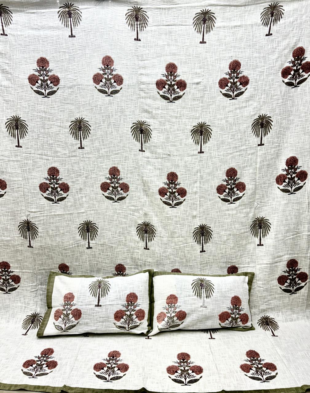 Pure TNT cotton printed double bedcover with 2 pillow covers (90x108 inches)