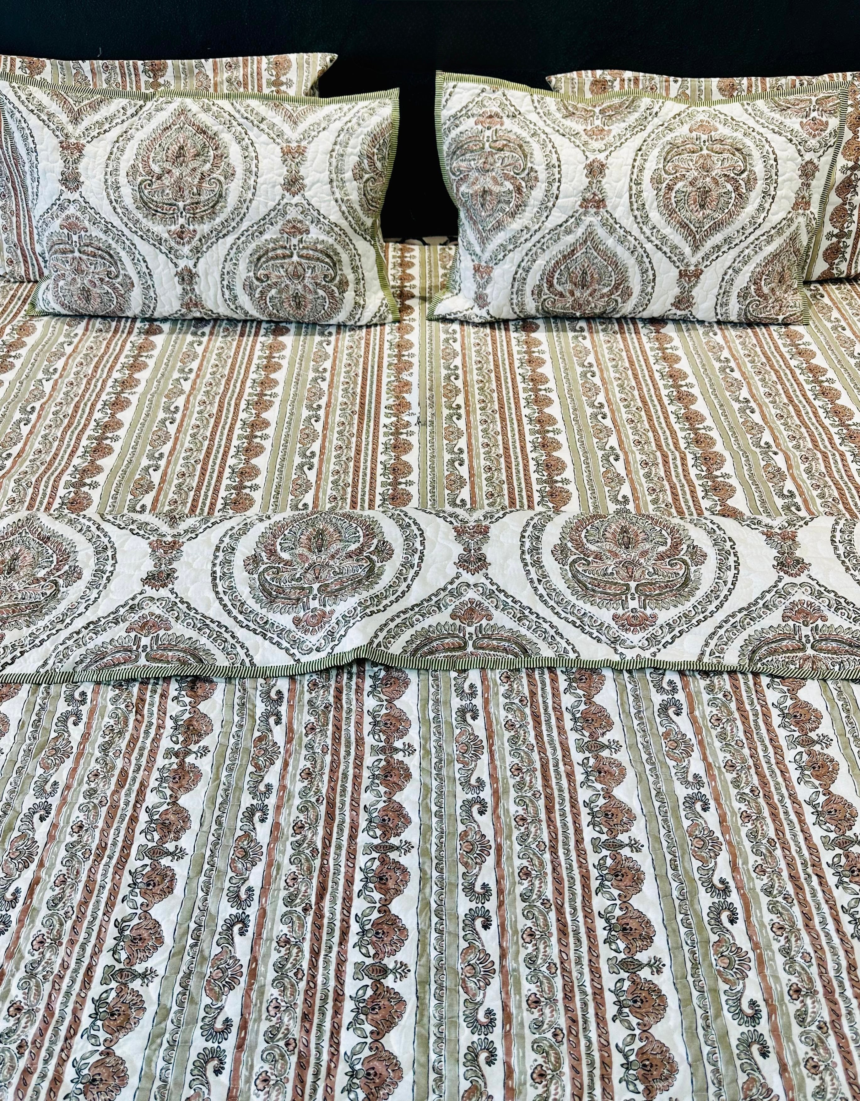 Pure cotton 6 piece bedsheet and quilted bedcover king size combos