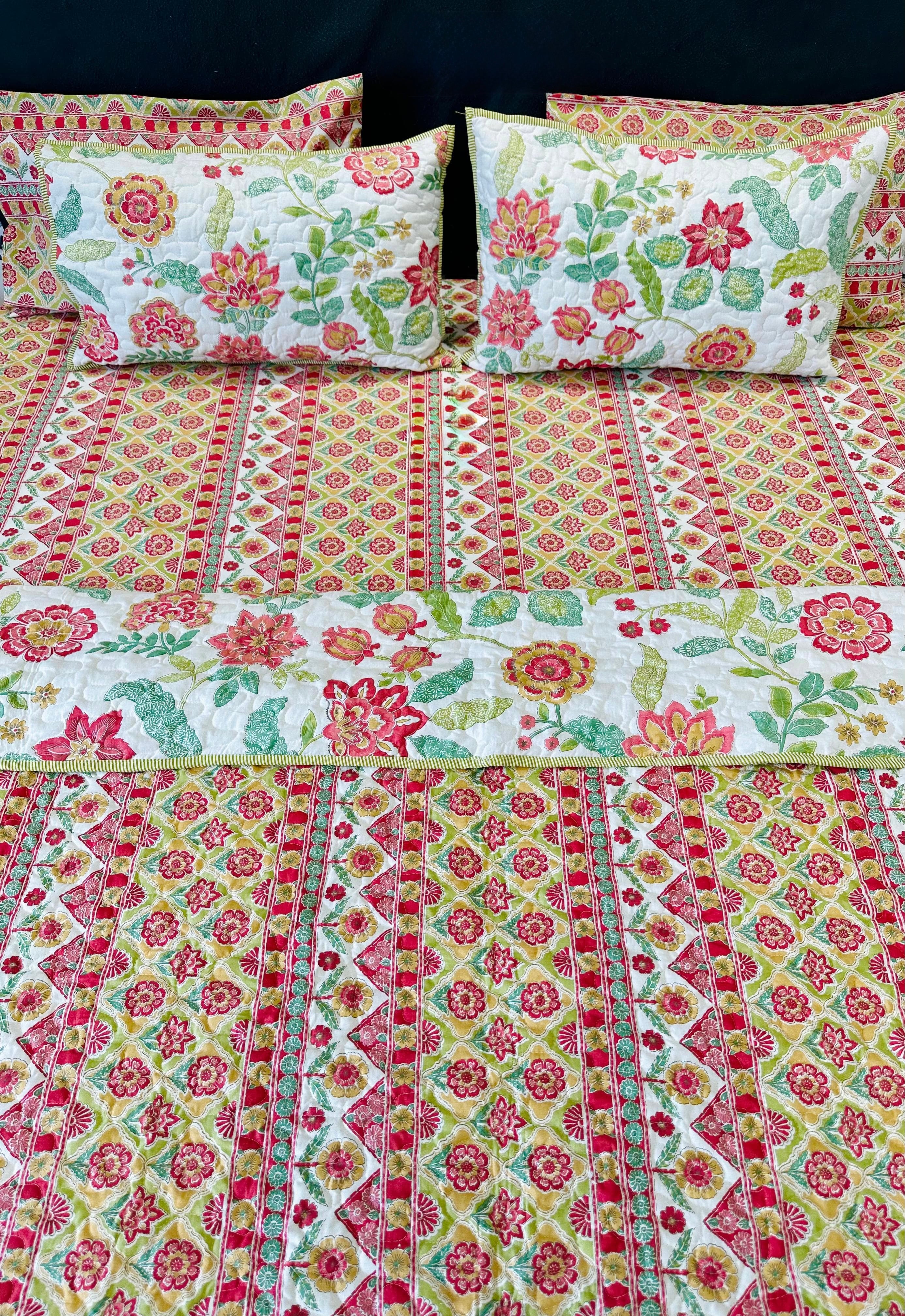 Pure cotton 6 piece bedsheet and quilted bedcover king size combos