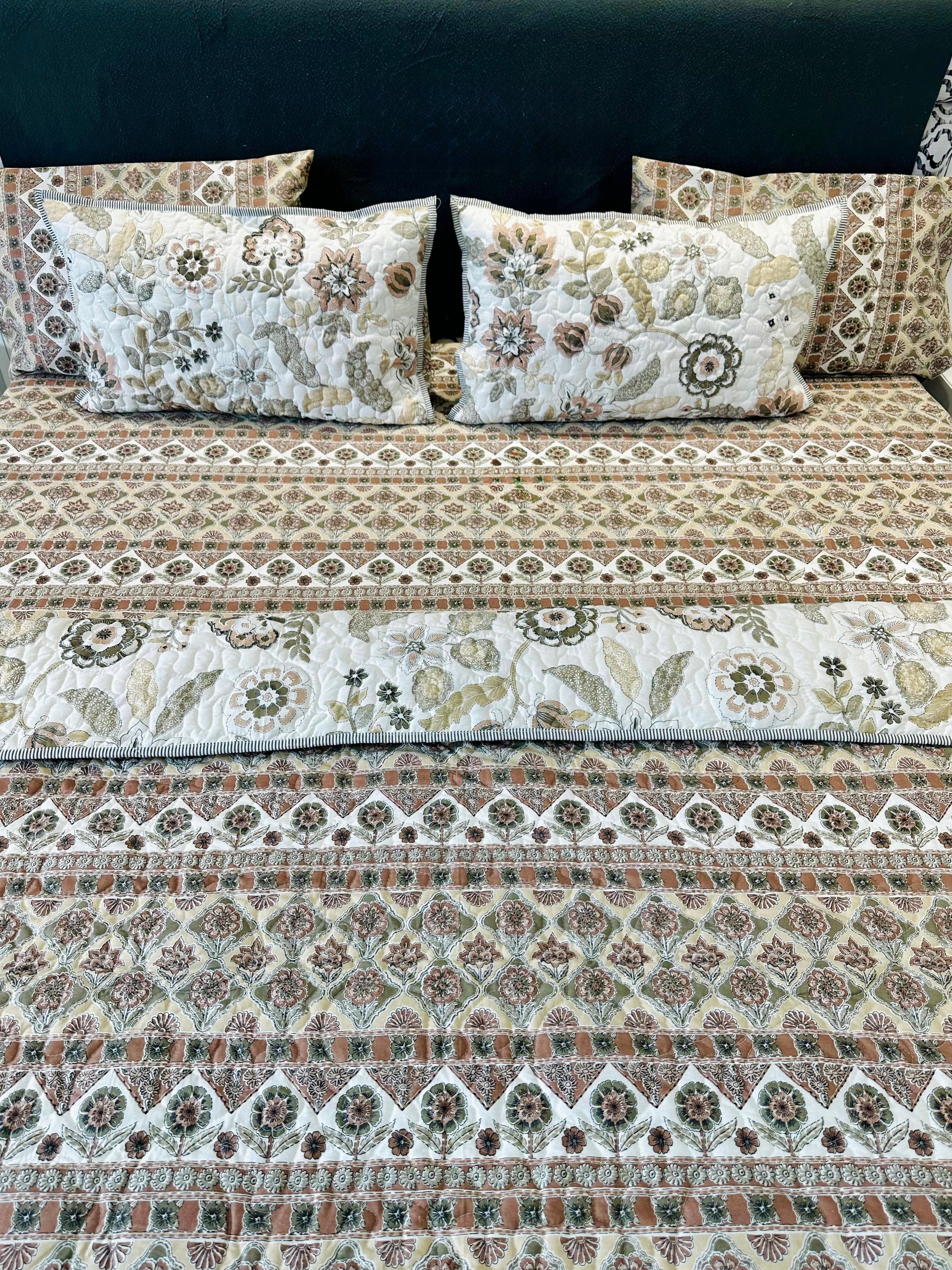 Pure cotton 6 piece bedsheet and quilted bedcover king size combos