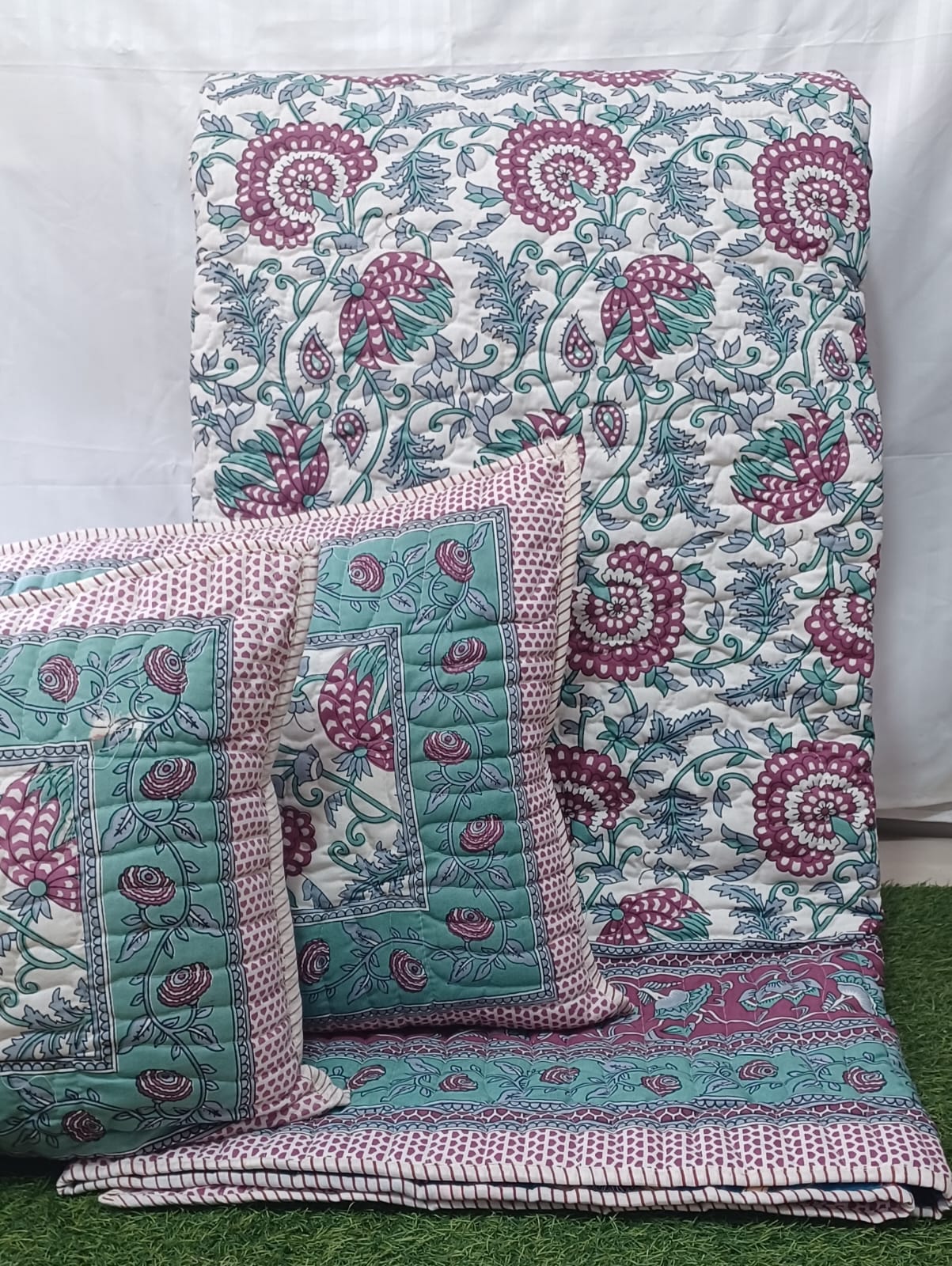 Pure mulmul cotton paani jaal quilted reversible double bedcovers with 2 quilted pillow covers (90x108 inches)