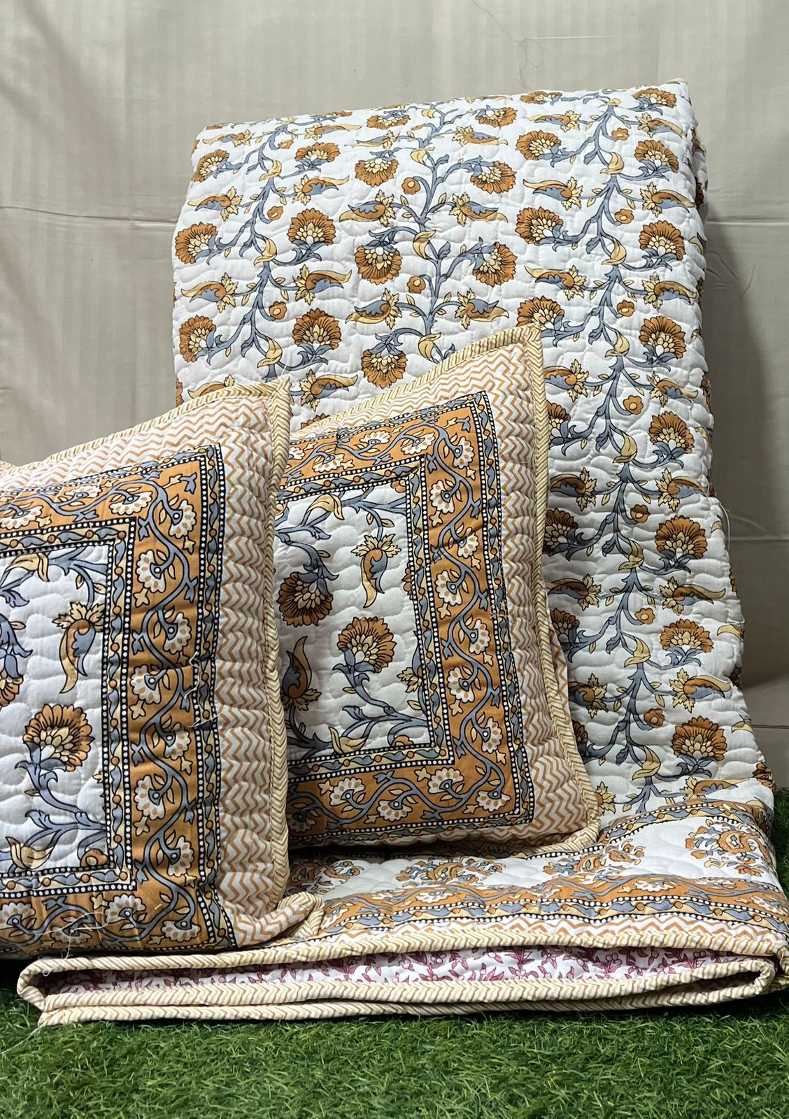 Pure mulmul cotton paani jaal quilted reversible double bedcovers with 2 quilted pillow covers (90x108 inches)