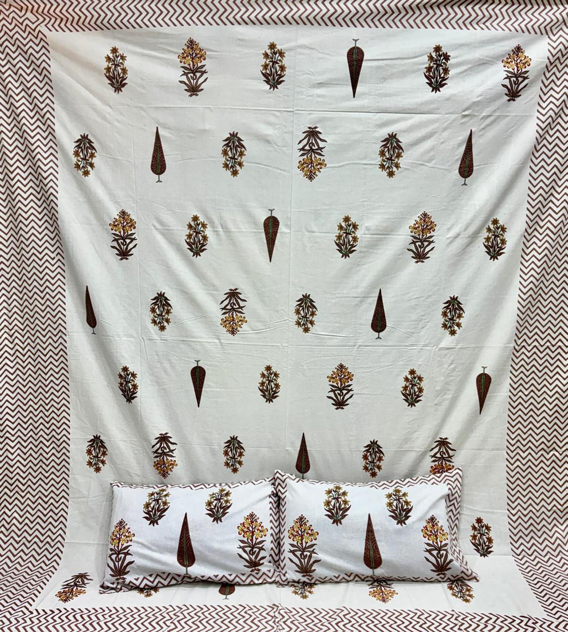 Pure cotton king size double bedsheet with two pillow covers (100x108 inches)