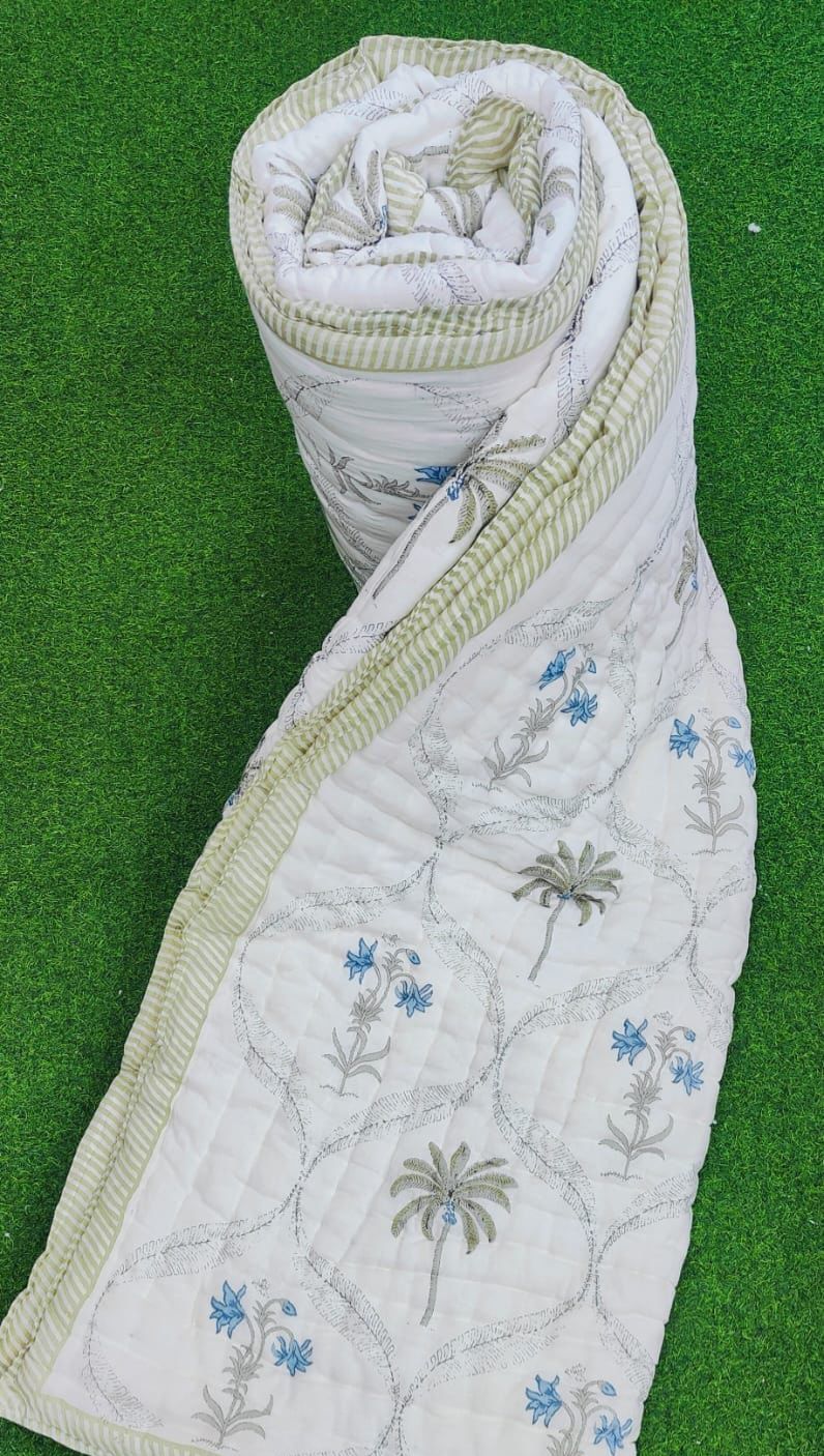 Pure mulmul cotton screen printed reversible double razai (90x108 inches)