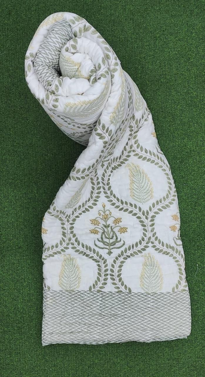 Pure mulmul cotton screen printed reversible double razai (90x108 inches)