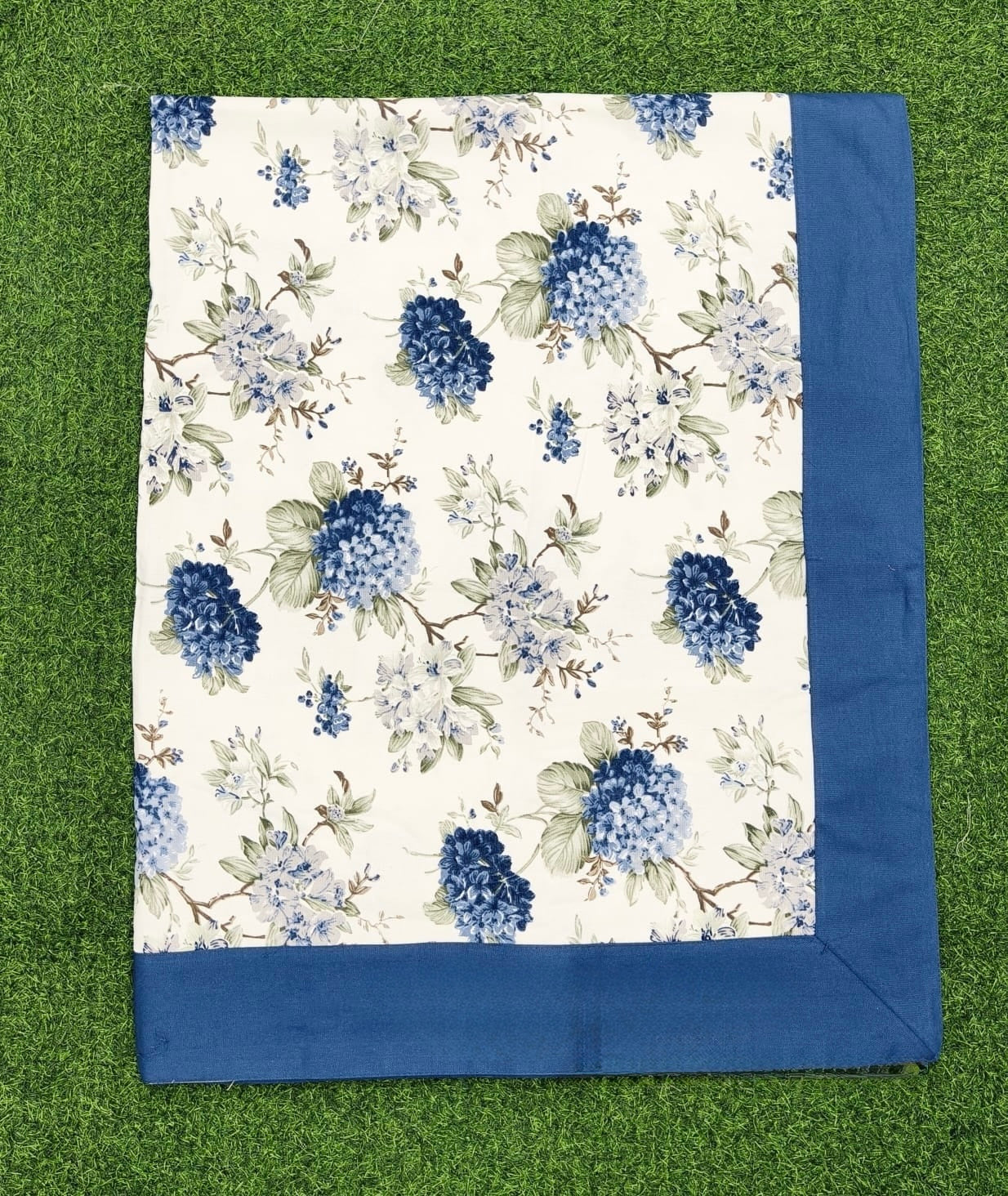 Pure casemate cotton 6 seater dining table cover (60x90 inches)