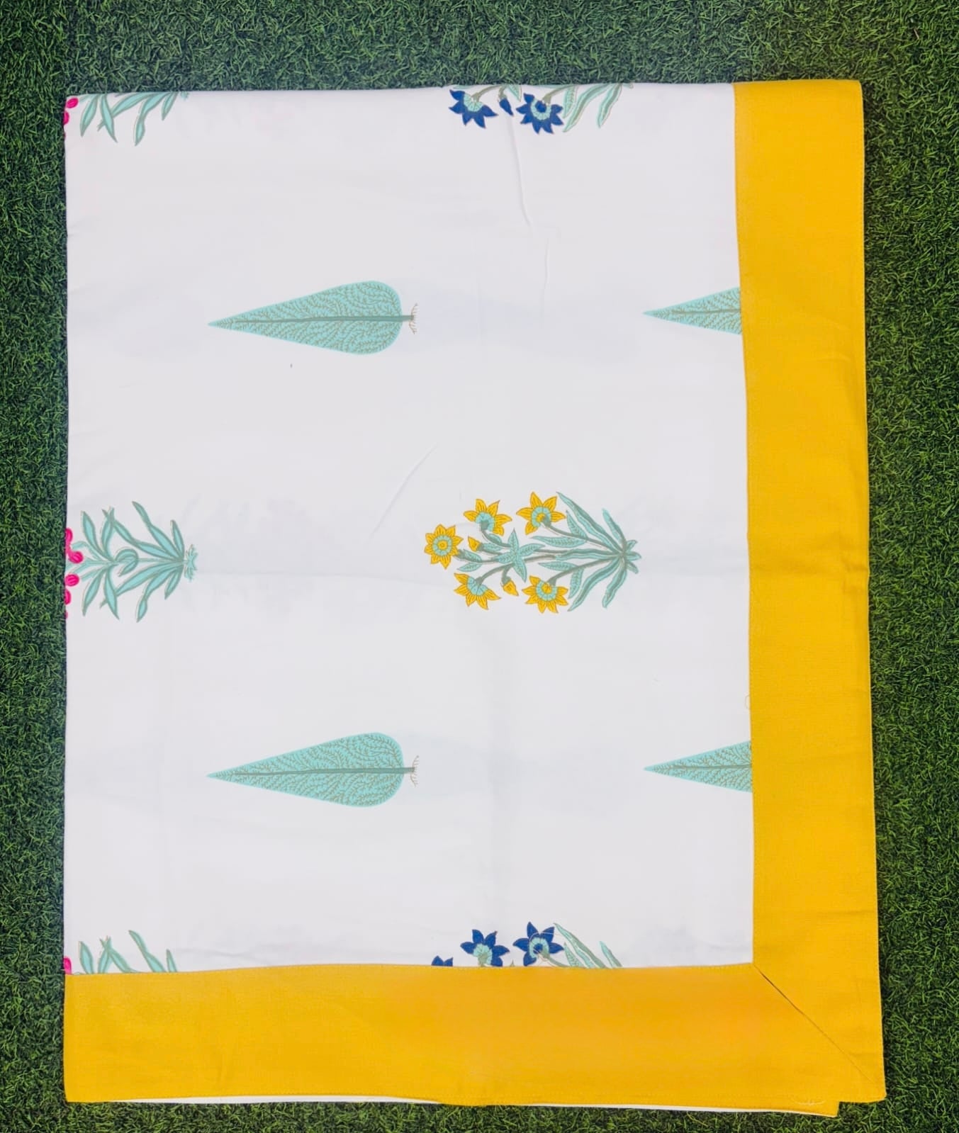 Pure casemate cotton 6 seater dining table cover (60x90 inches)