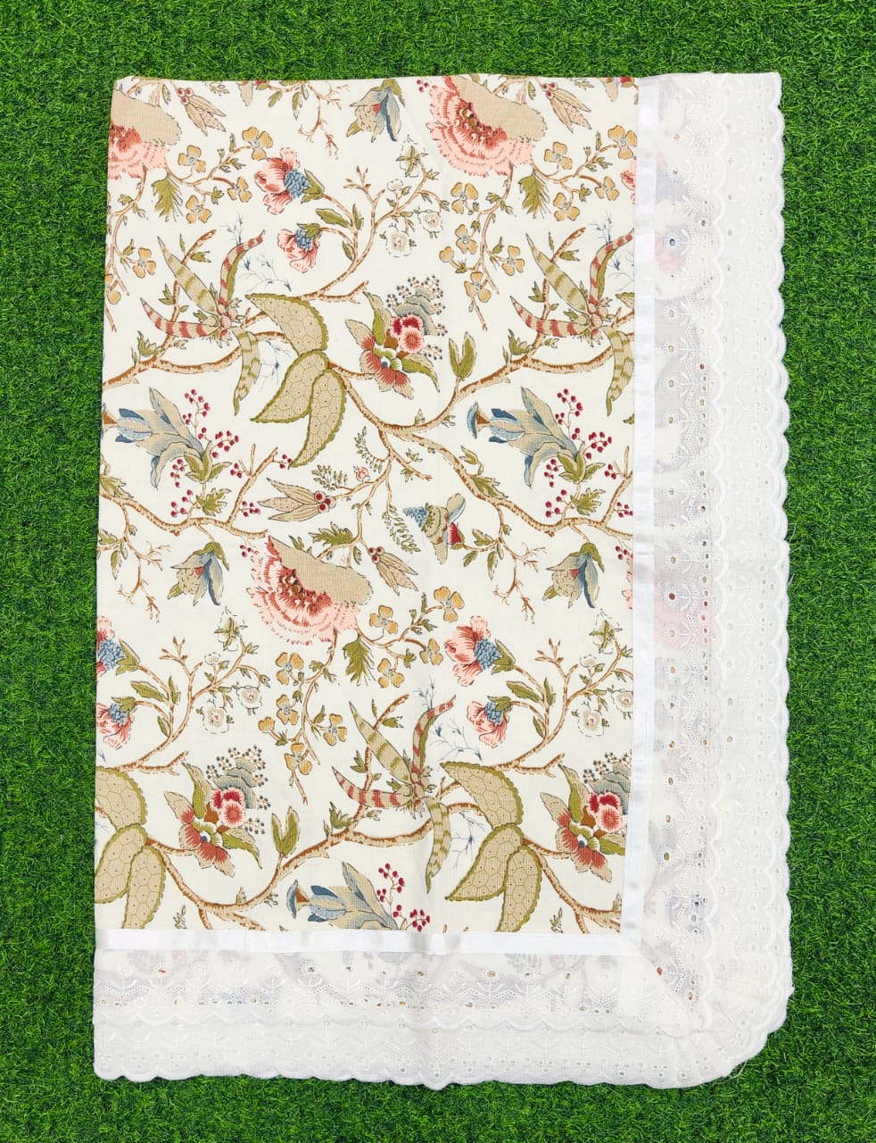 Pure cotton laced table covers for 6 seater dining tables (60x90 inches)