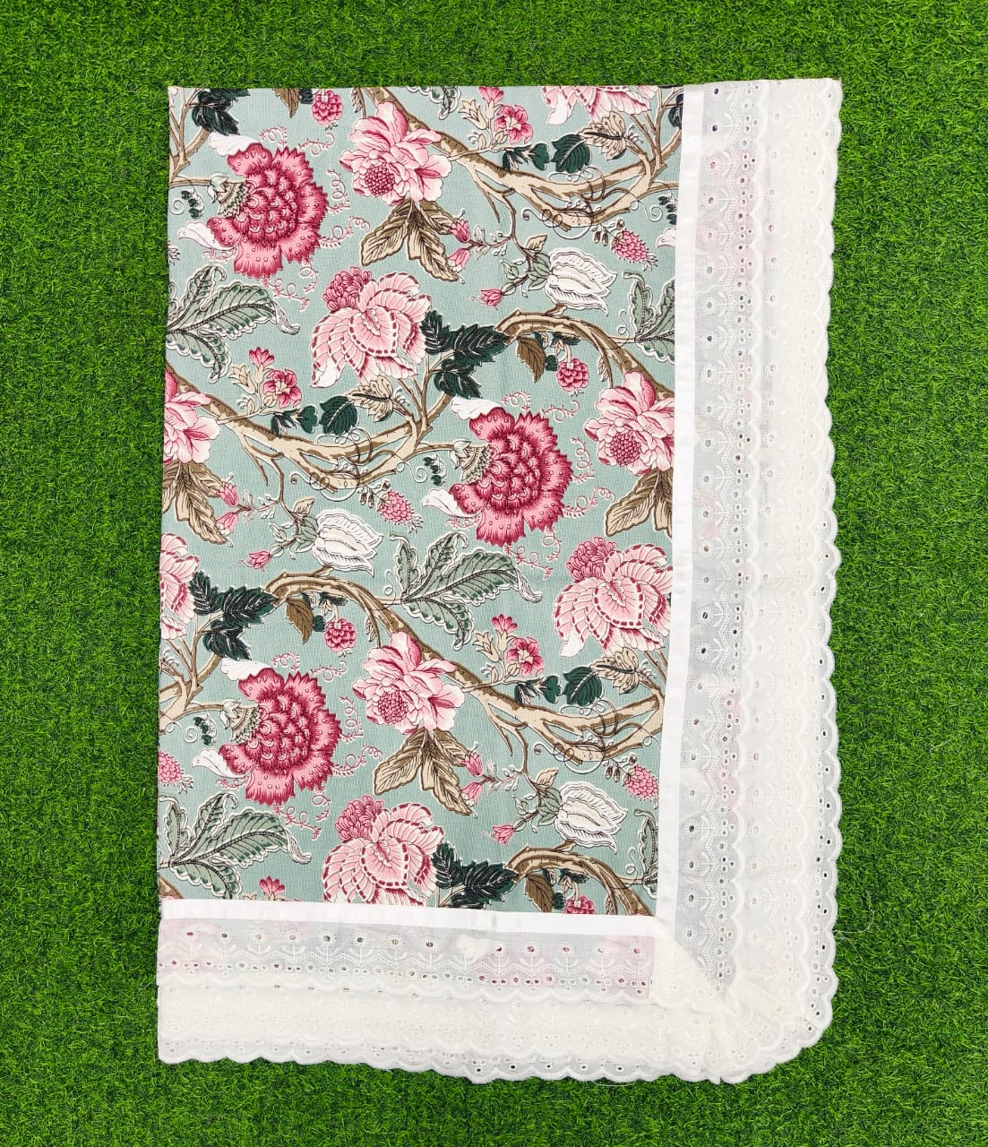 Pure cotton laced table covers for 6 seater dining tables (60x90 inches)