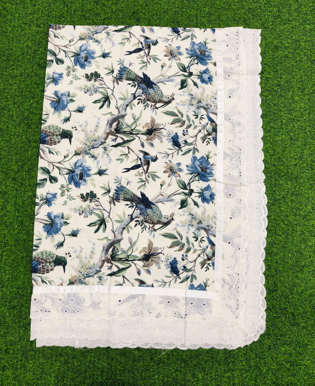 Pure cotton laced table covers for 6 seater dining tables (60x90 inches)