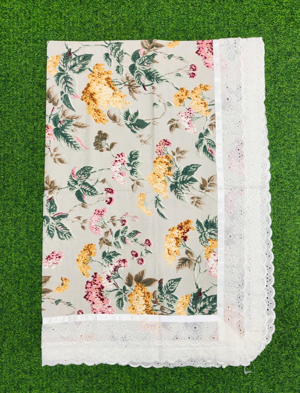 Pure cotton laced table covers for 6 seater dining tables (60x90 inches)