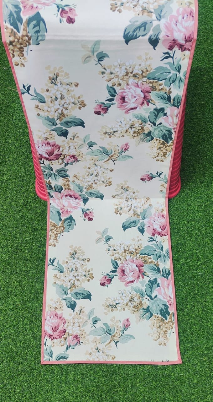 Pure casemate cotton table runner for 4/6 seater tables.