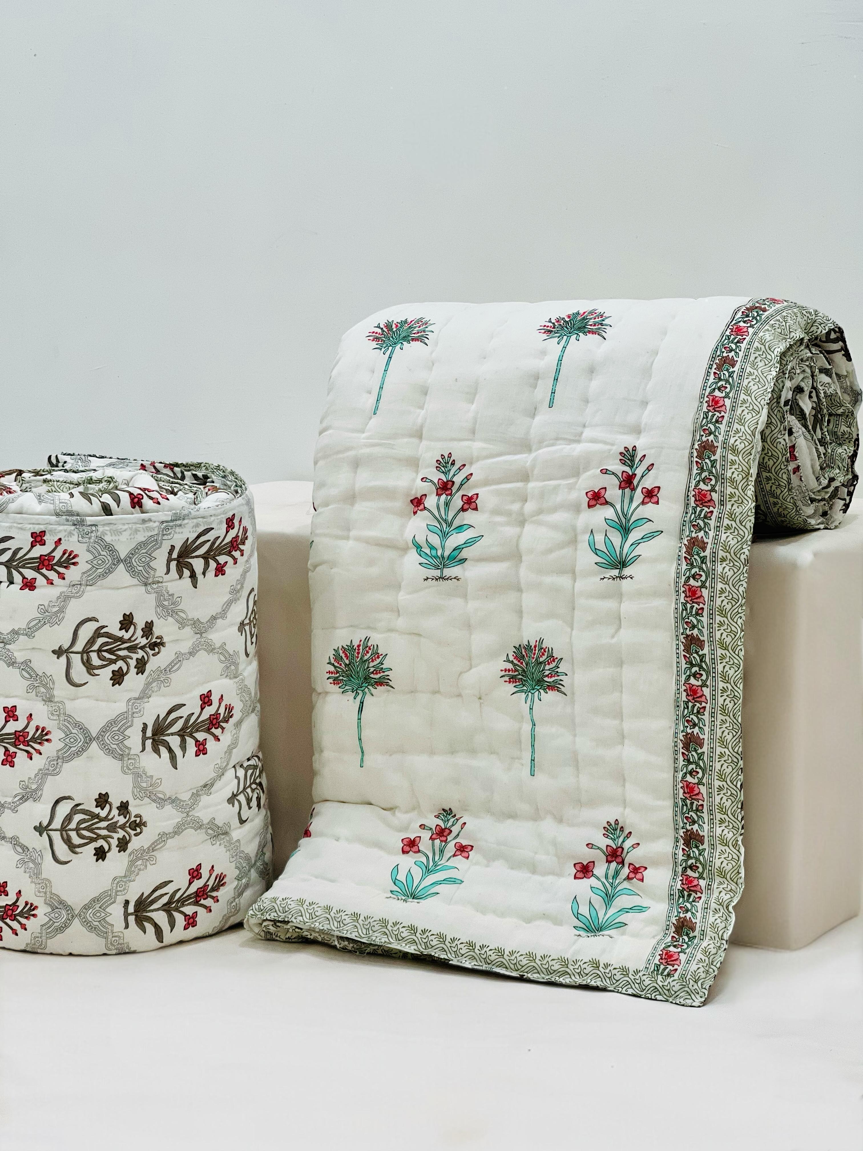 Pure mulmul cotton filled reversible double razai (90x108 inches)