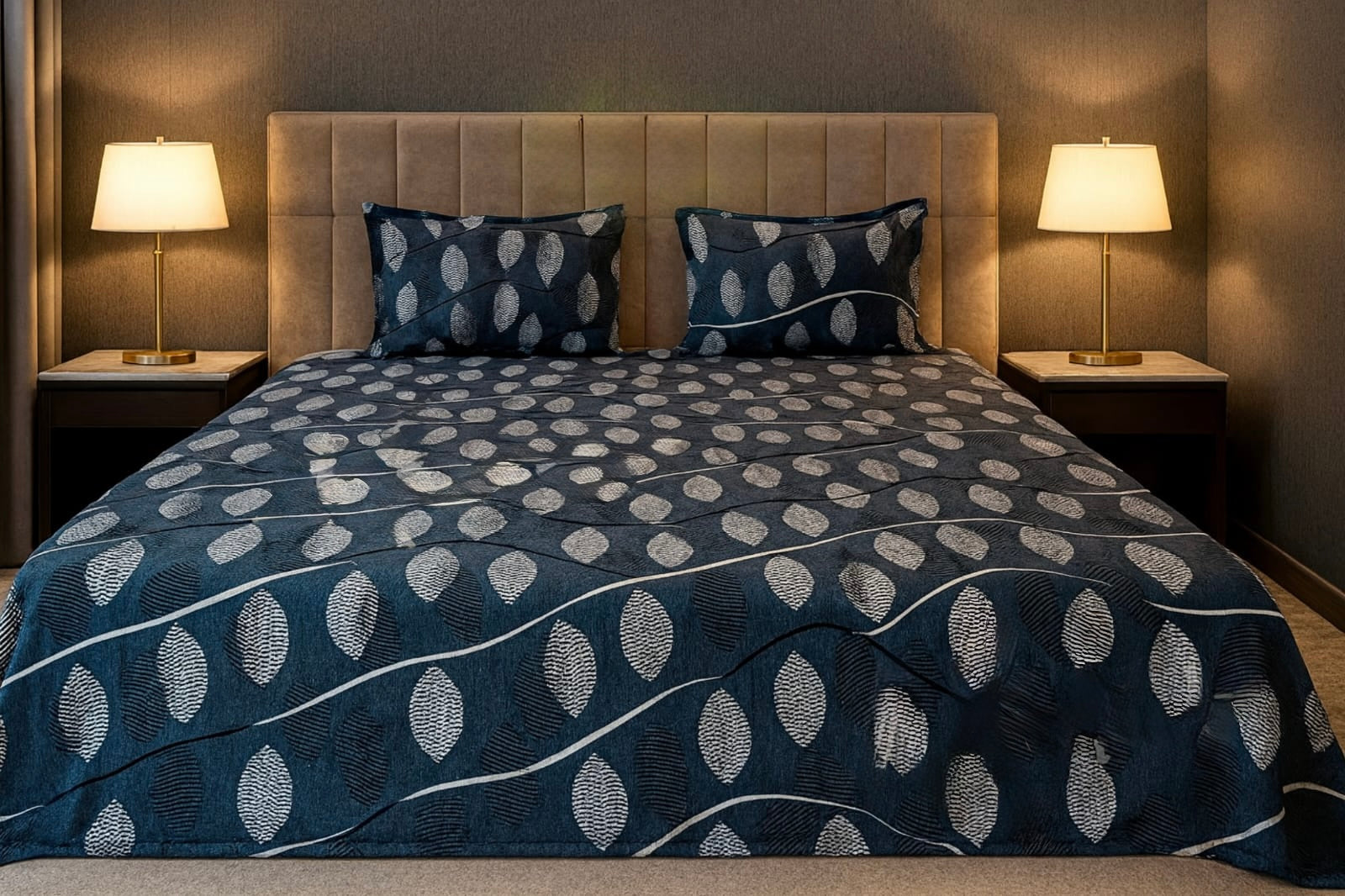 Warm winter bedsheets with 2 pillow covers (95x105 inches)